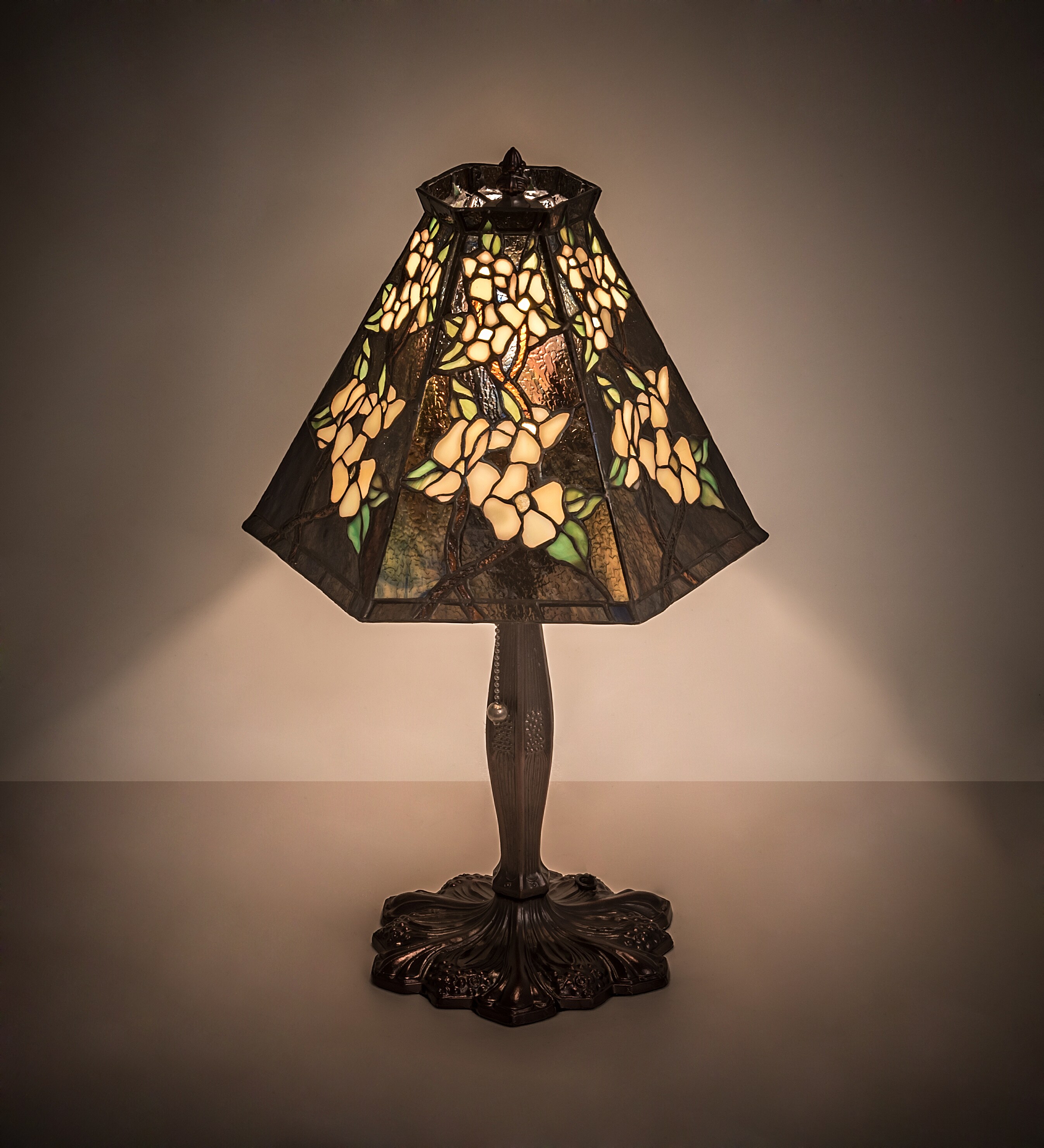 Meyda 31 High Tiffany Roman Table Lamp