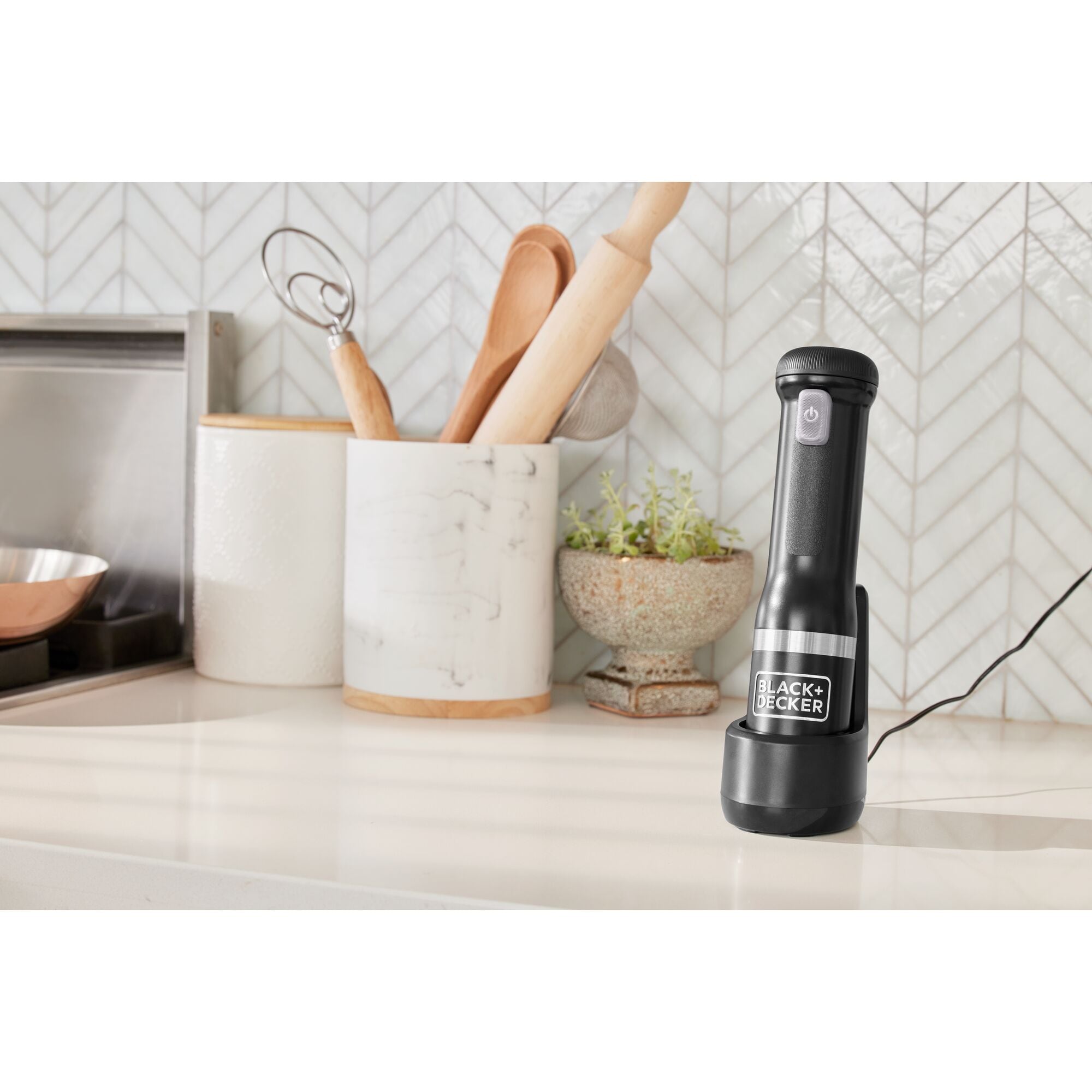  BLACK+DECKER Kitchen Wand Attachment Salt and Pepper Grinder,  Adjustable Coarseness (BCKM101SP): Home & Kitchen