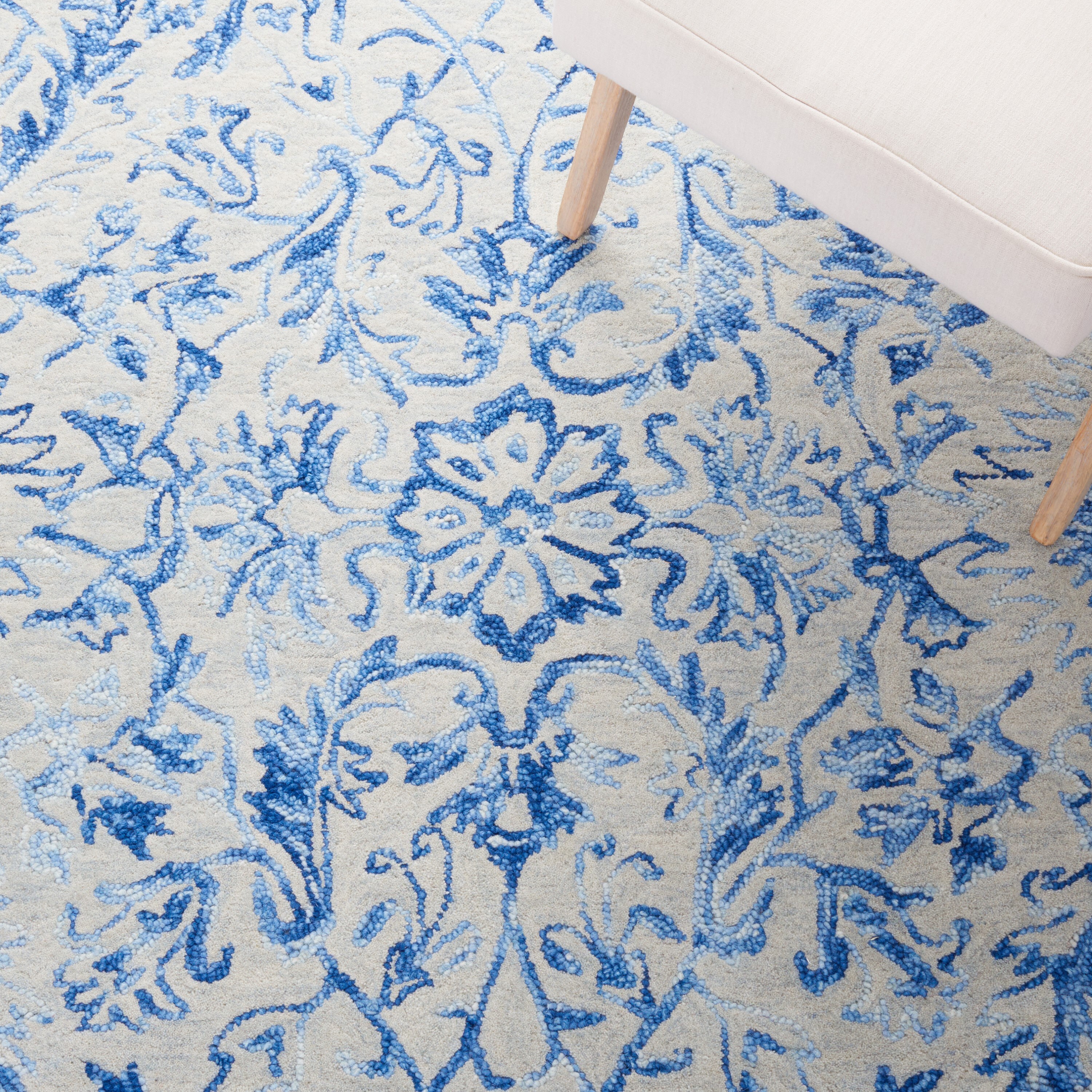 Hand-Tufted Blue Floral Wool 6' Square Area Rug