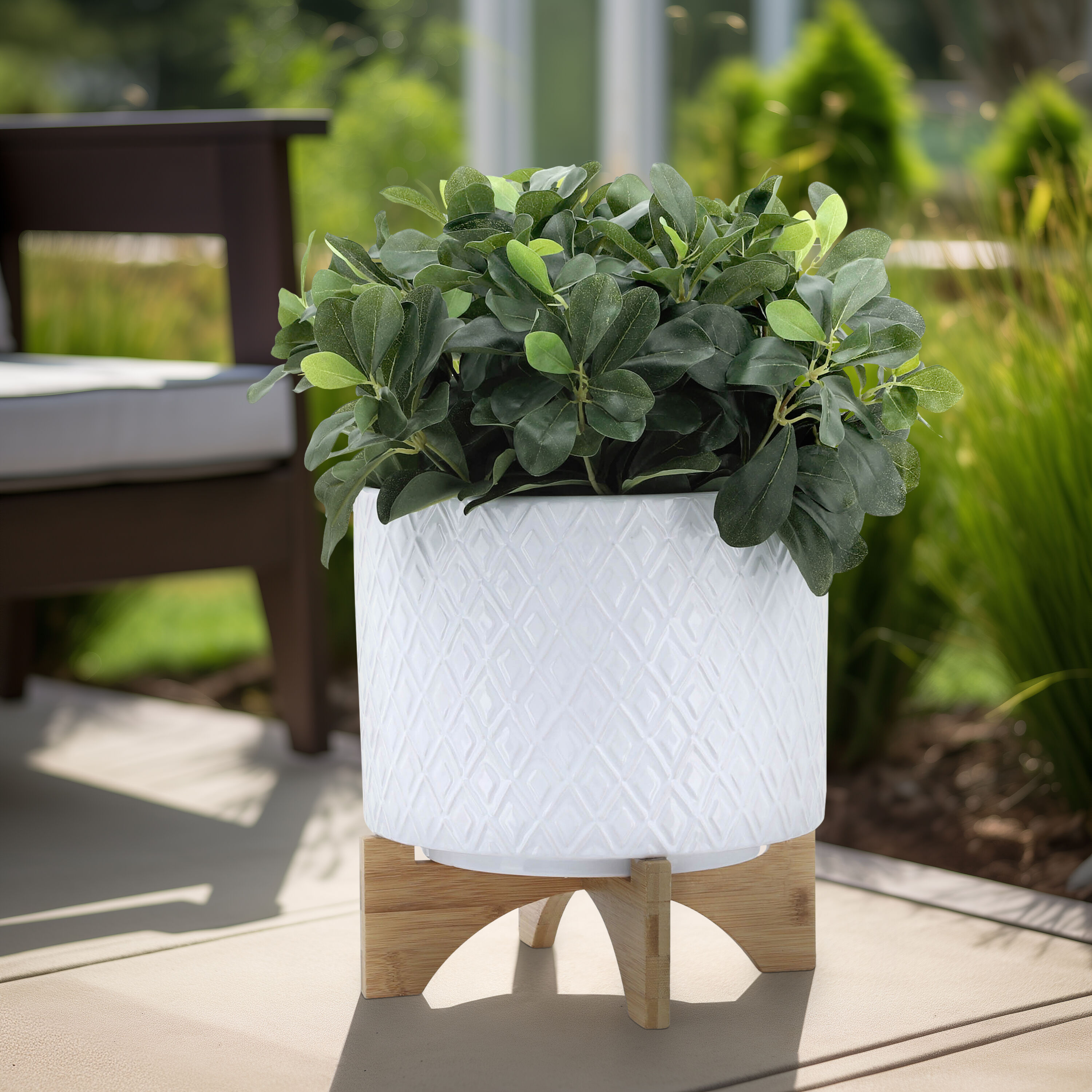 Sagebrook Home 15782-01 Round 11-in W x 8-in H White Ceramic Indoor/Outdoor Planter