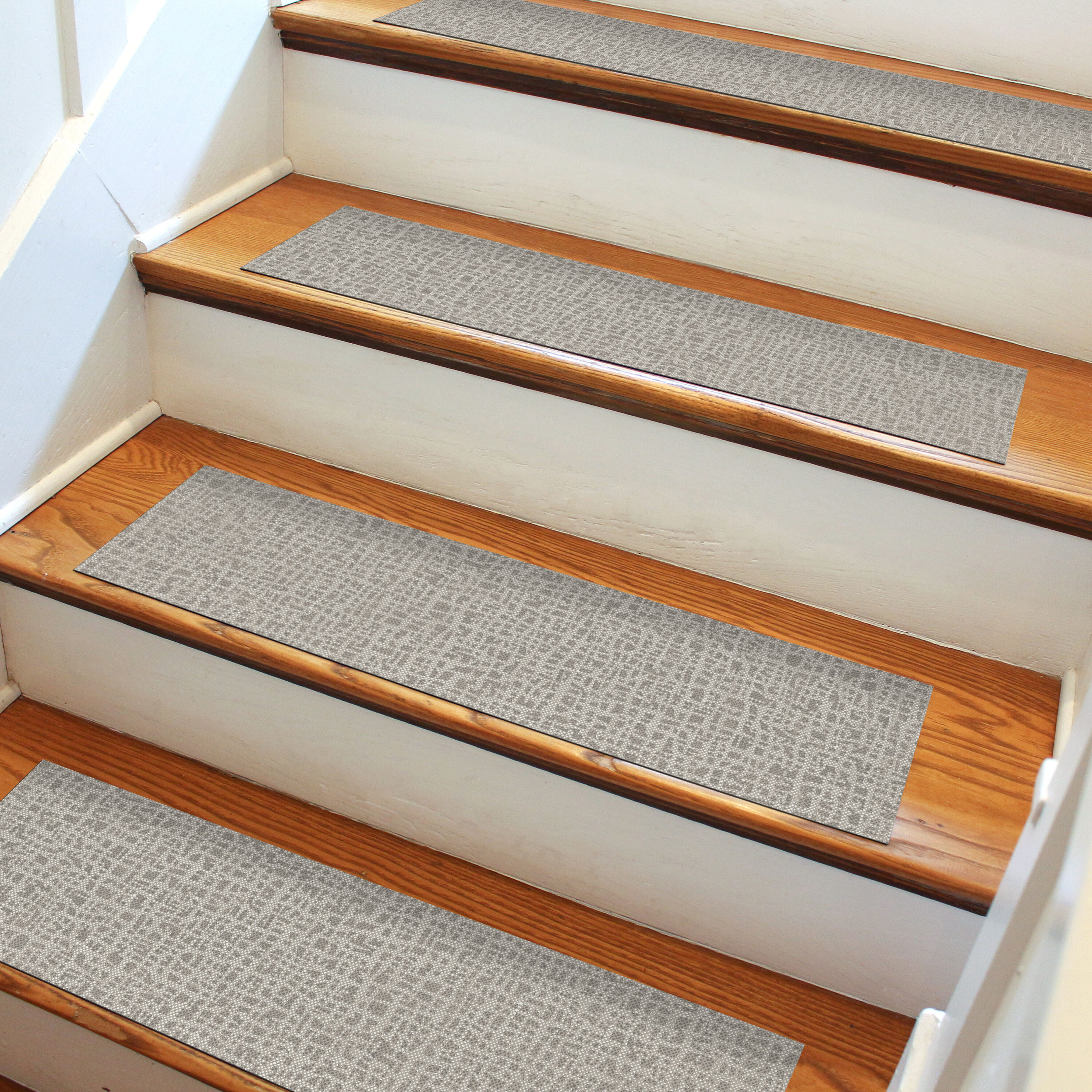 Bungalow Flooring 20933181 FlorArt Tufted Polyester Gray Rectangular Indoor/Outdoor Machine washable Stair tread rug