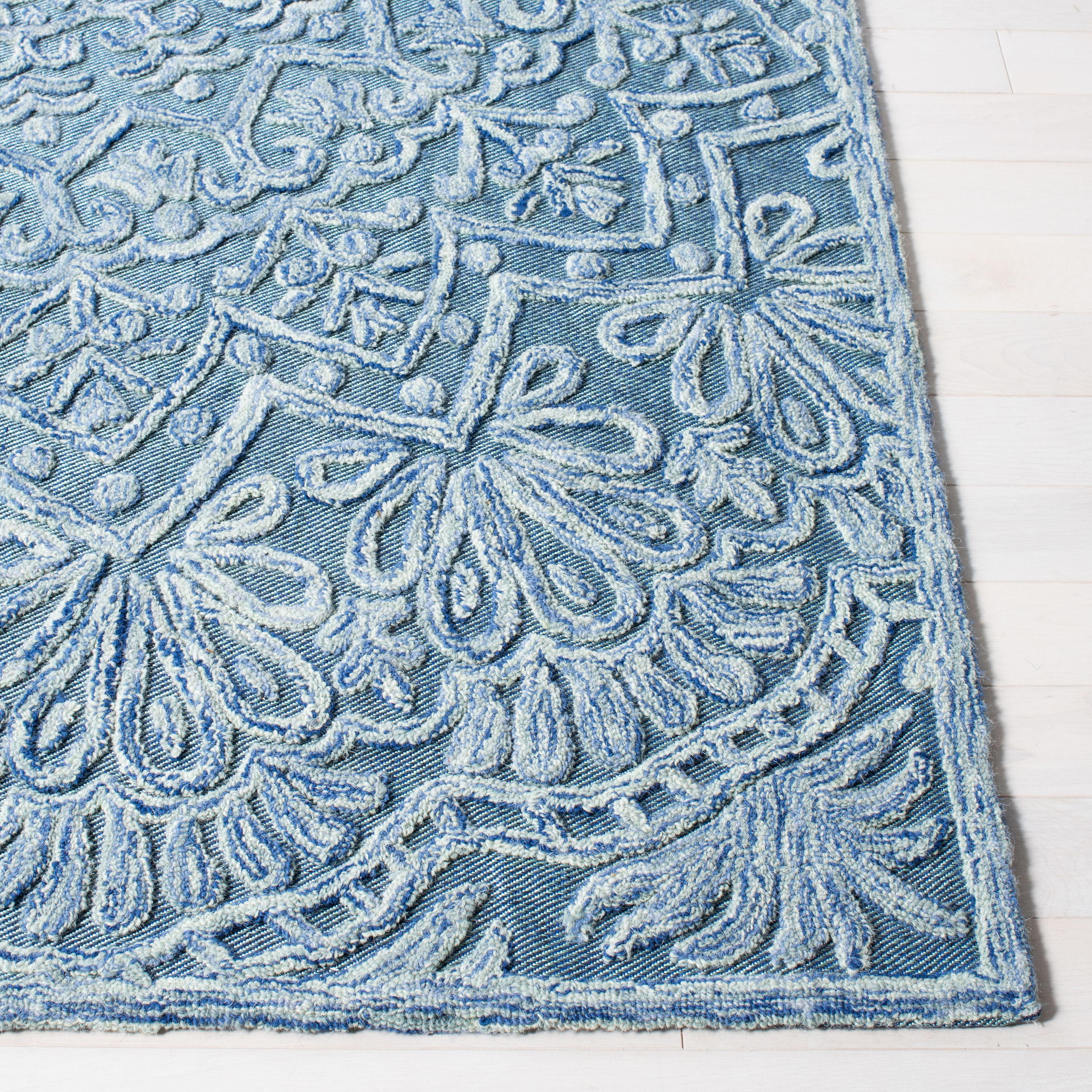 Safavieh TRC601M-5 rugs - View #3
