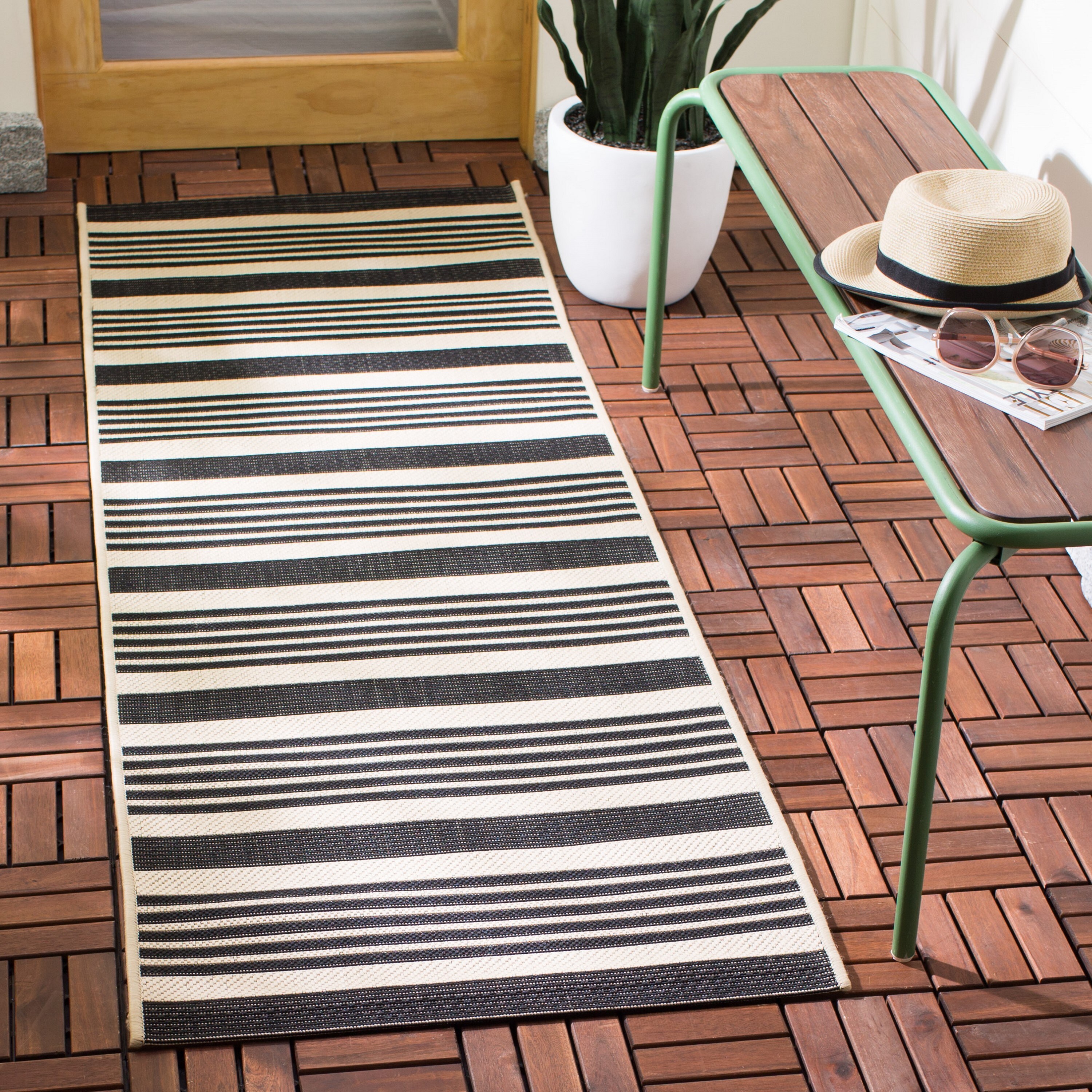 Safavieh CY6062-216-27 Courtyard Dobby 2 x 7 (ft) Loomed Polypropylene Black/Bone Rectangular Indoor/Outdoor Stripe Coastal Runner rug