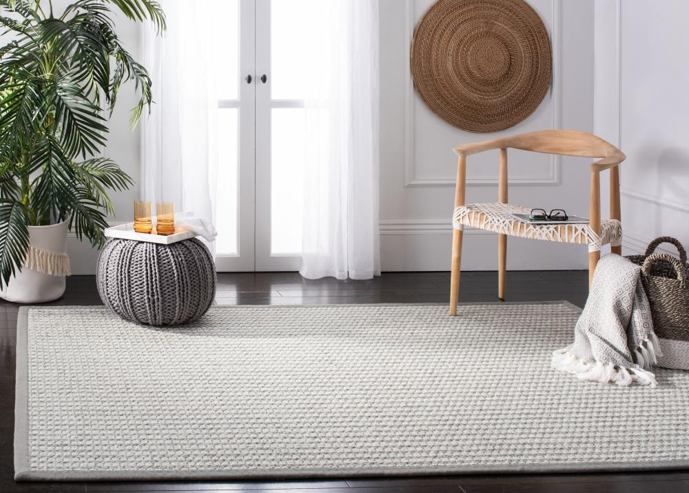 Ivory and Silver Hand-Knotted Wool Area Rug, 5' x 8'