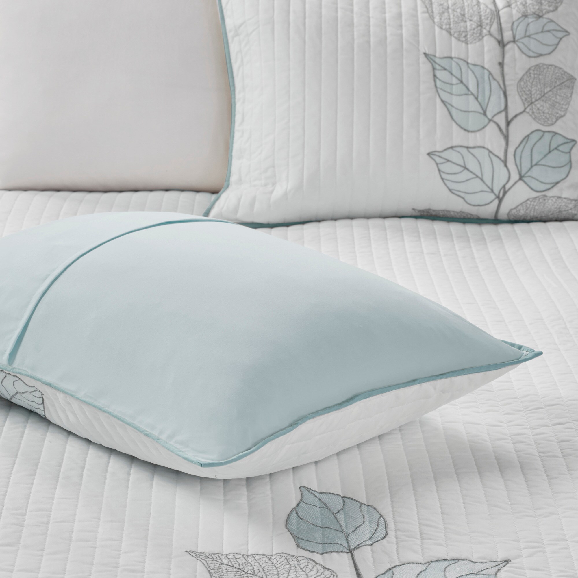 LUXEYARD DS-J-97615-B035 bedding - View #9