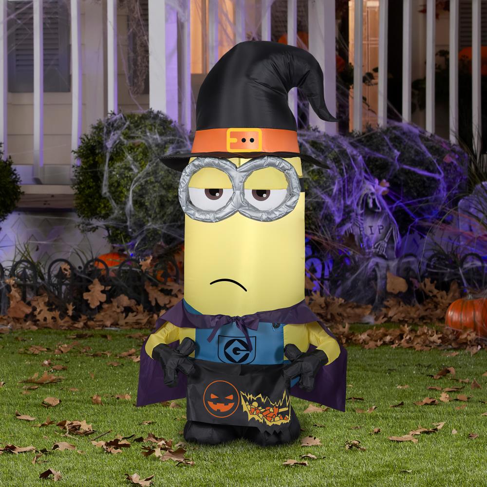 Gemmy 3.51-ft Lighted Universal Pictures Despicable Me Minion Kevin ...