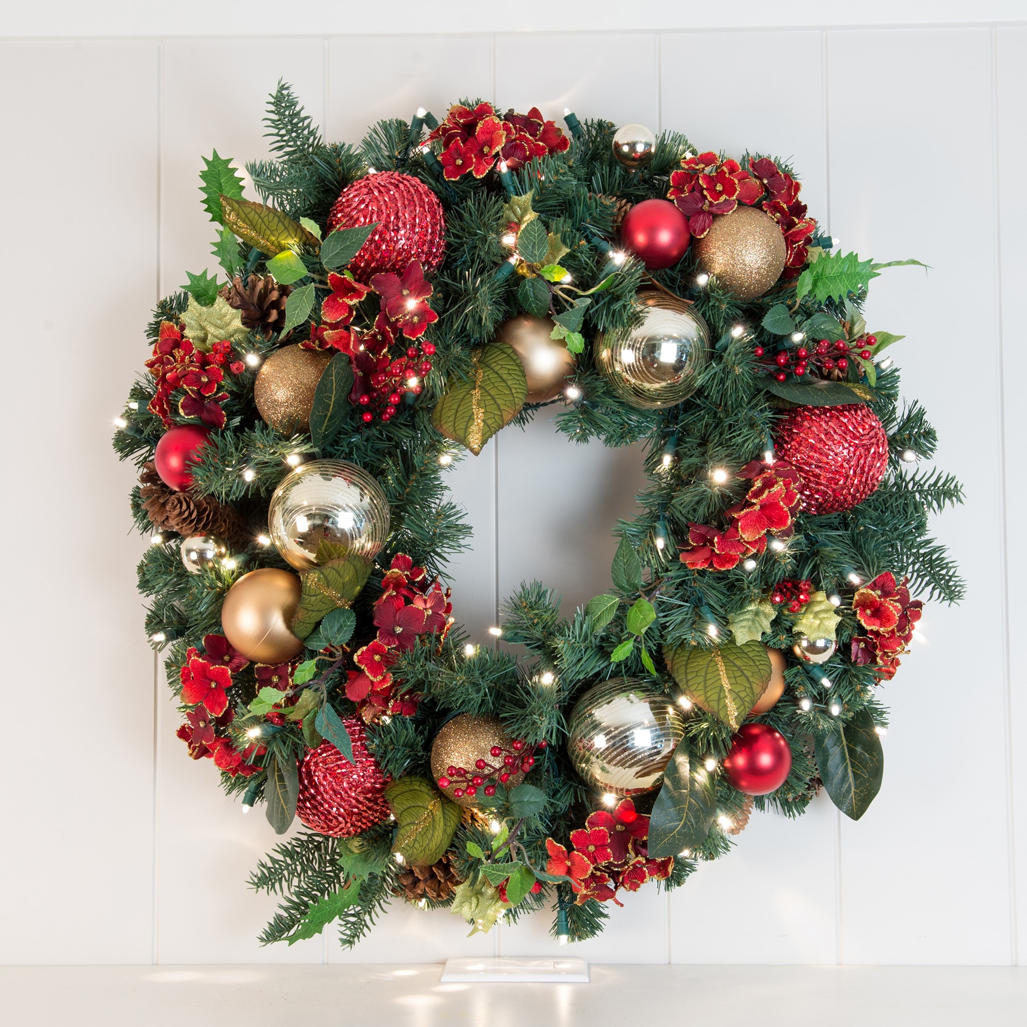 Village Lighting V-11090 Artificial-Christmas-Wreaths - View #3