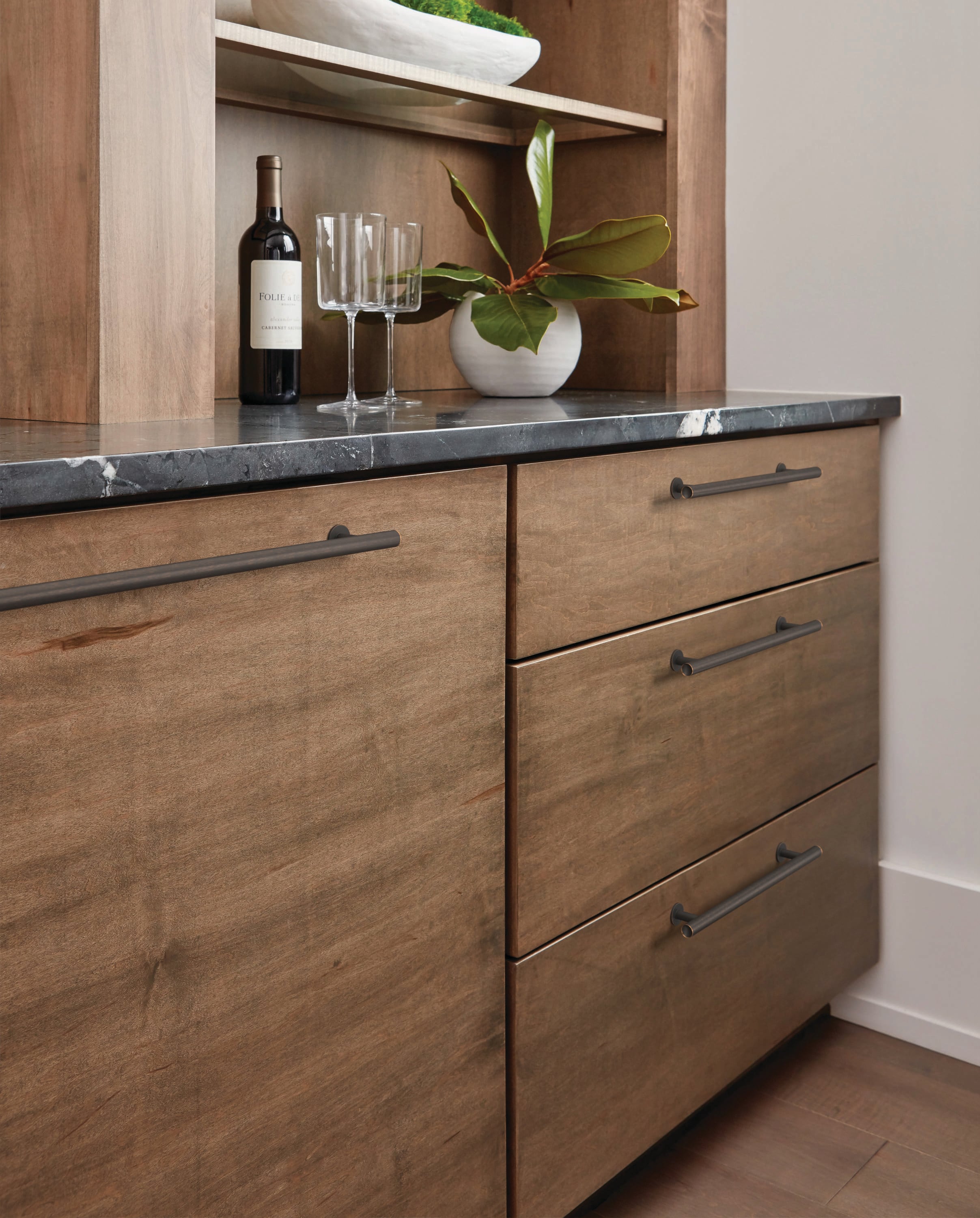 Modern Oil-Rubbed Bronze Bar Cabinet Pull with Mounting Hardware