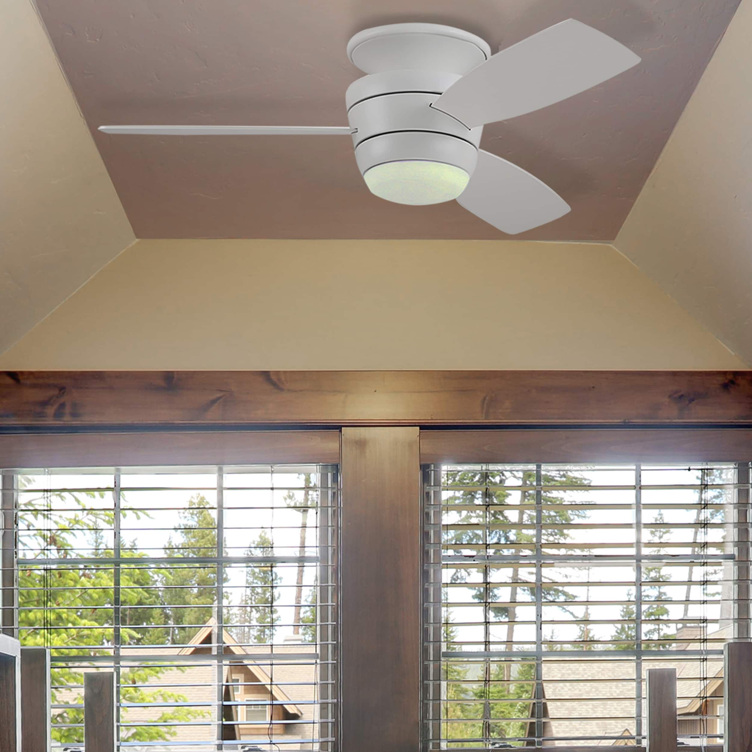 Harbor Breeze Mazon 44-in White with White/Driftwood Blades Integrated LED  Indoor Flush Mount Ceiling Fan with Light and Remote (3-Blade) in the  Ceiling Fans department at Lowes.com