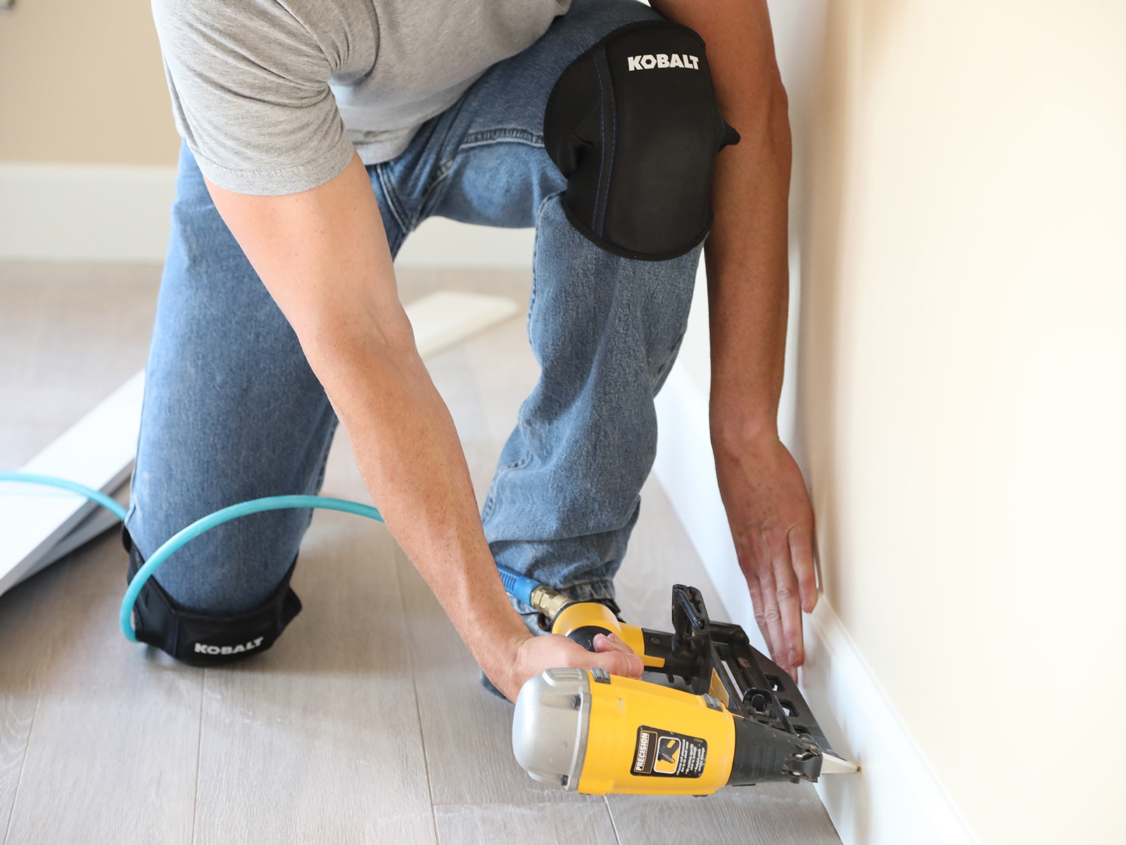 Kobalt Over under Knee Pads in the Knee Pads department at