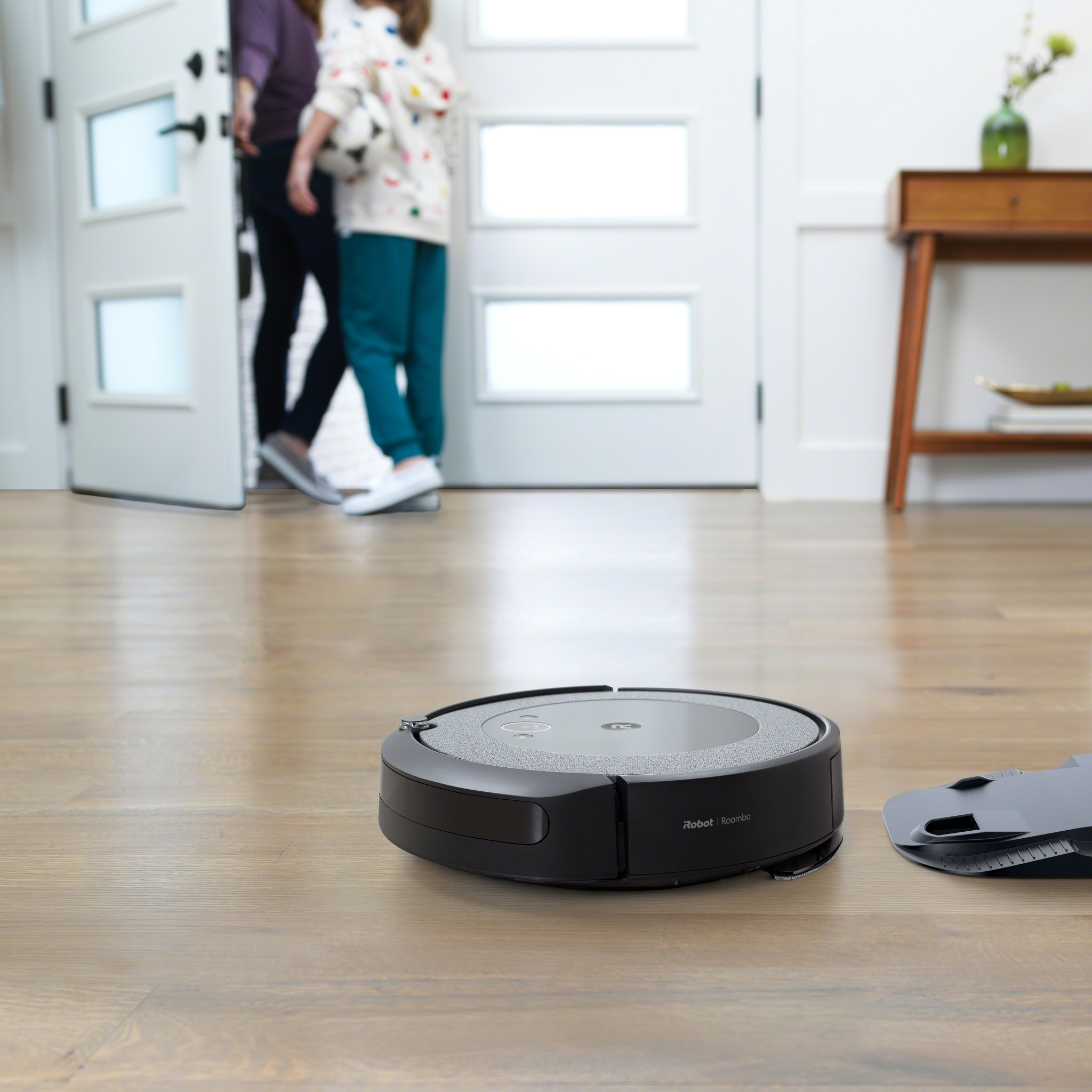 iRobot I557020 Robotic-Vacuums - View #8