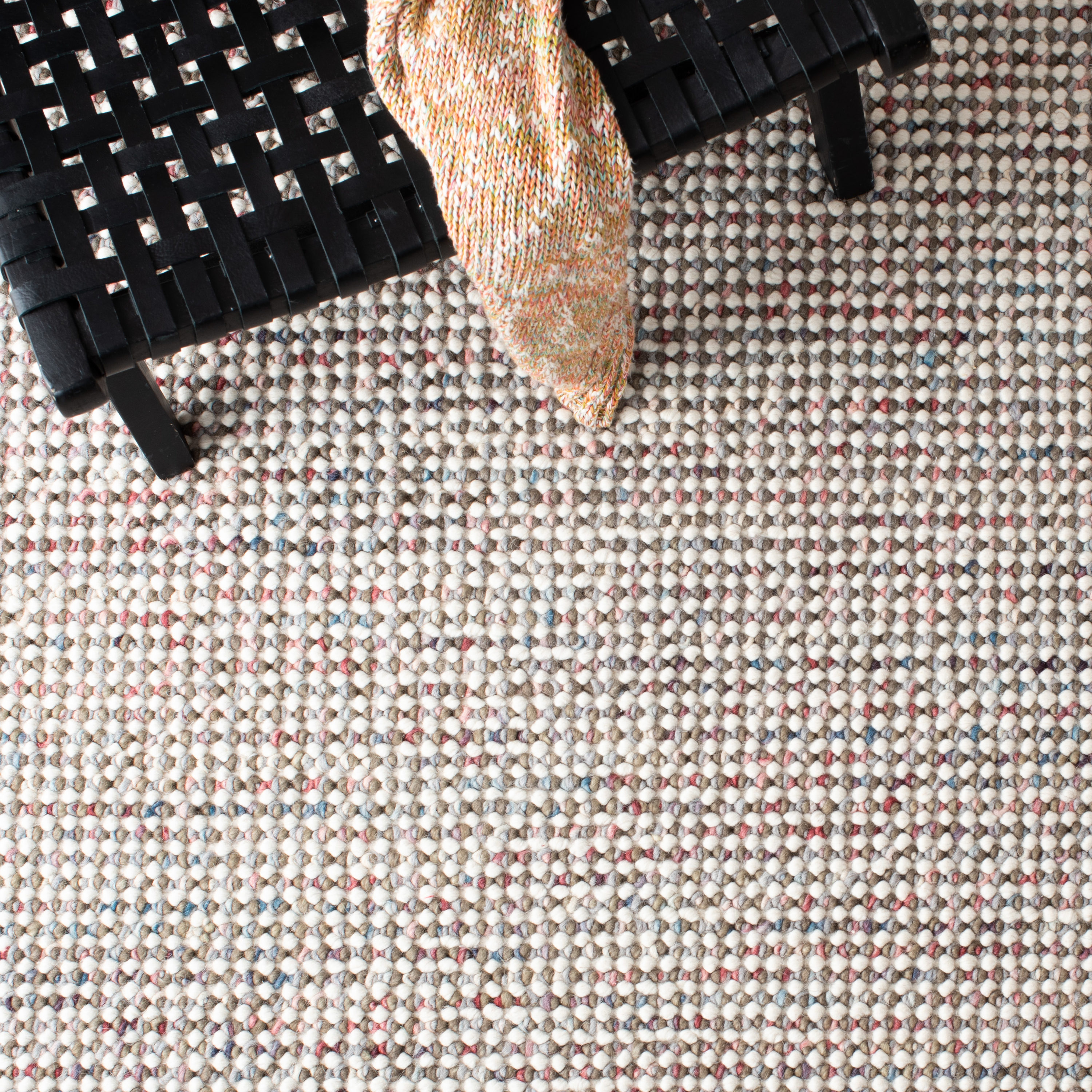 Safavieh VRM401F-4 rugs - View #7