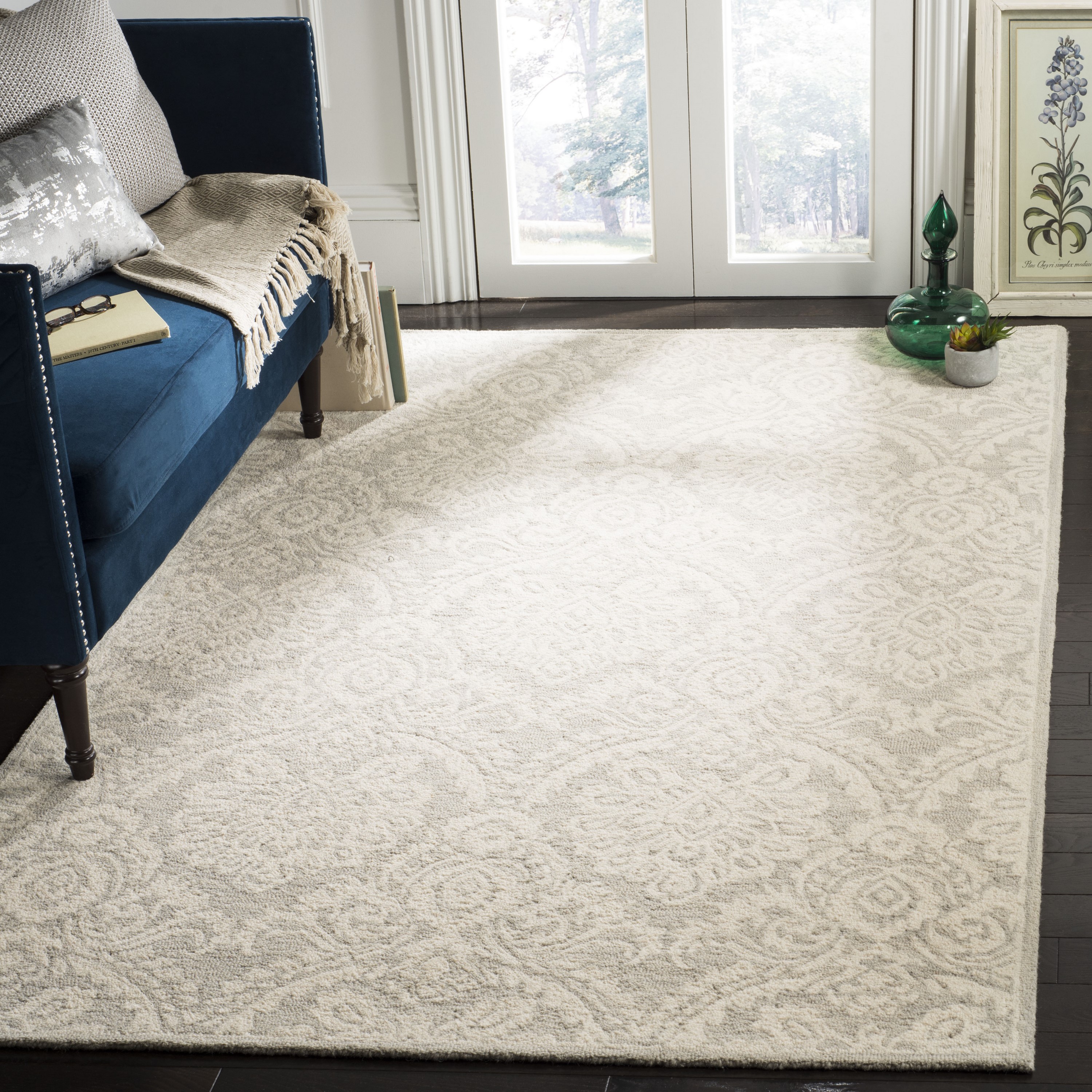Safavieh BLM106G-5 Blossom Littie 5 x 8 (ft) Tufted Wool Silver/Ivory Rectangular Indoor Damask Area rug