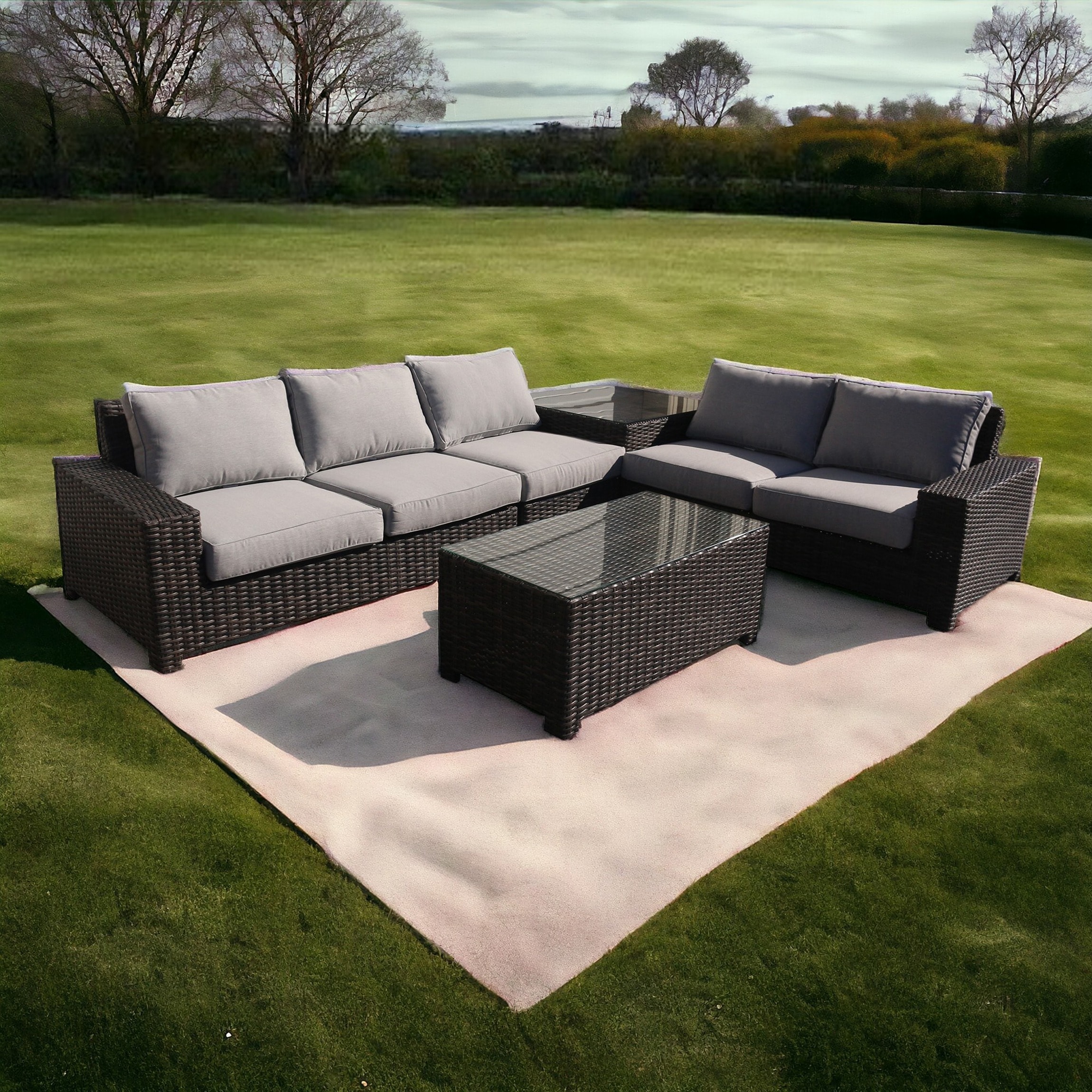 Courtyard Casual 5900 St Lucia 5 -Piece Wicker Patio Conversation Set with Gray Cushions