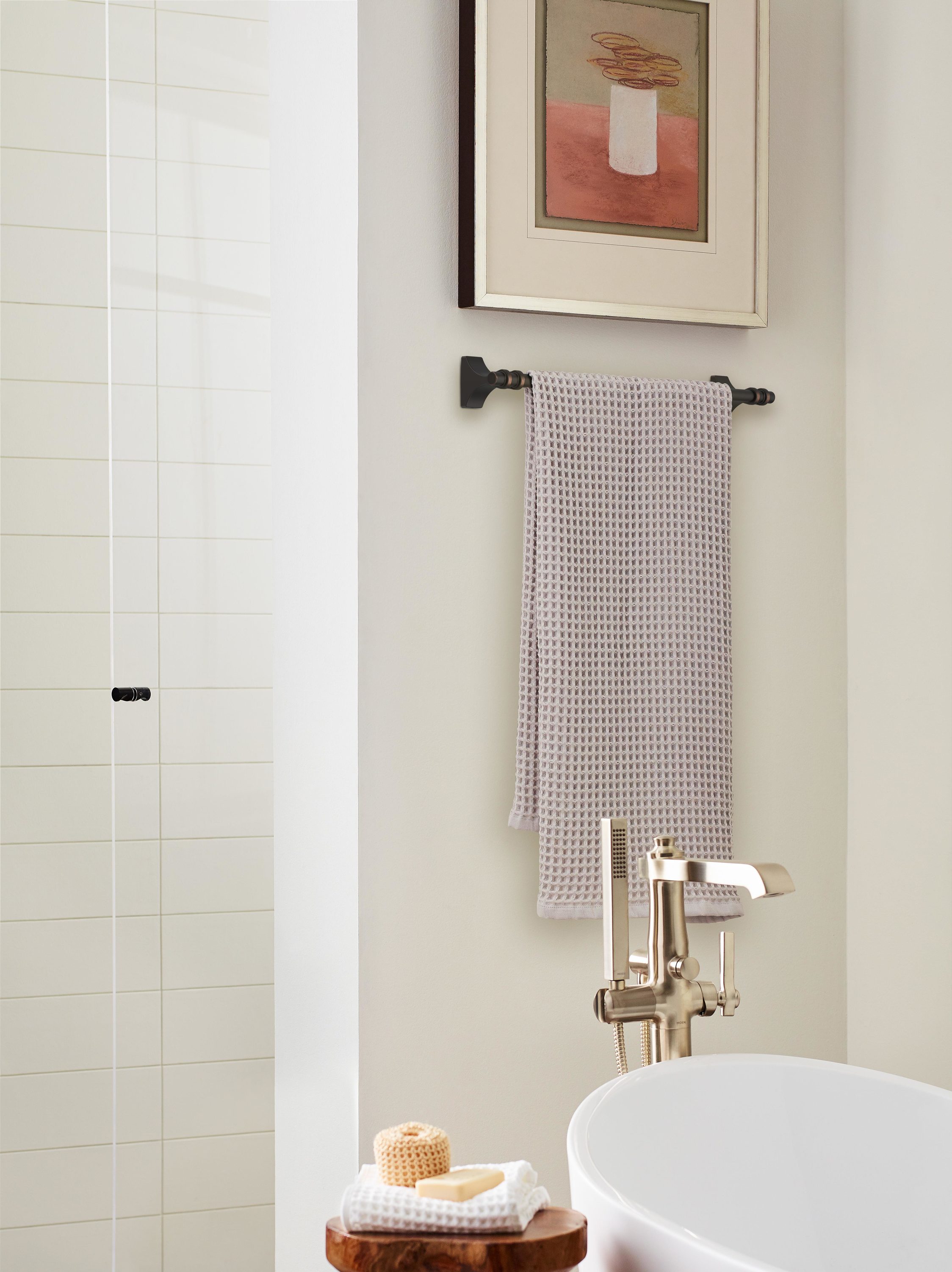 Oil-Rubbed Bronze 18-Inch Wall Mounted Towel Bar