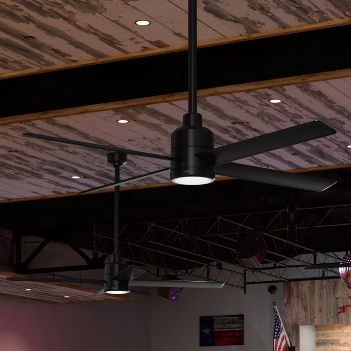 Hunter 76268 Trak 60-in Integrated LED Outdoor Black with Black Blades Ceiling Fan With Light - Remote Included ( 4 -Blade )