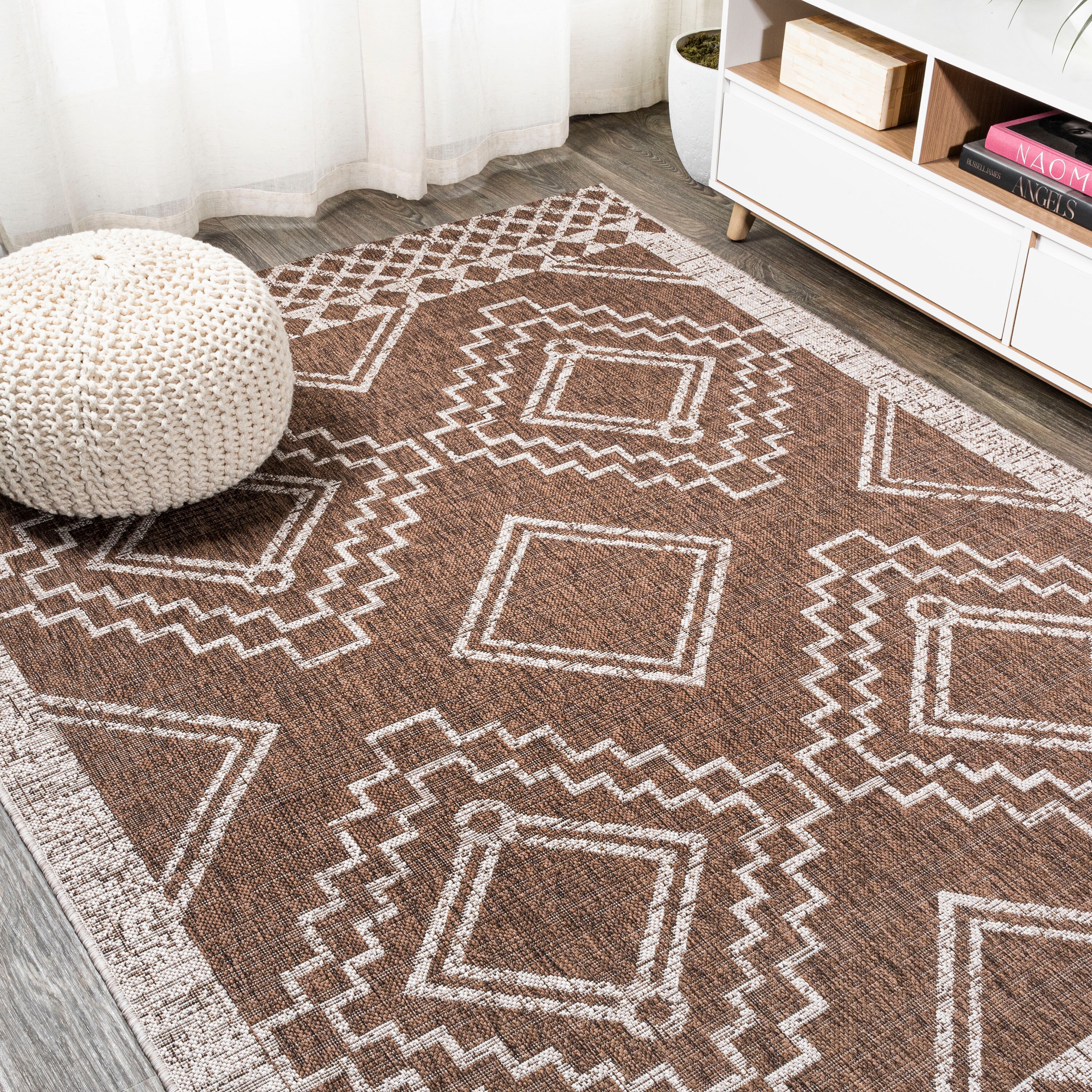 Brown and Beige Diamond Medallion Indoor/Outdoor Rug