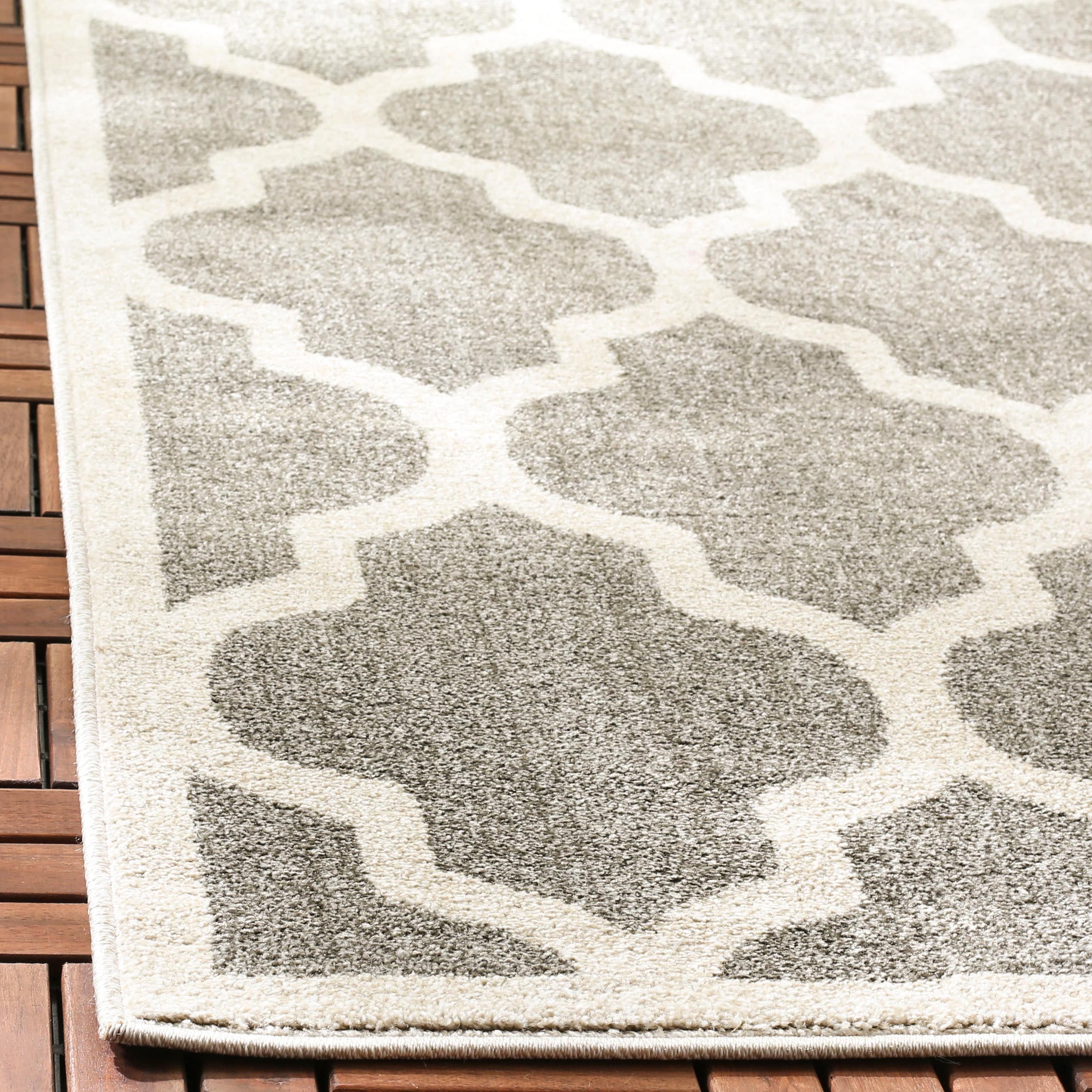 Safavieh AMT420R-5SQ rugs - View #3