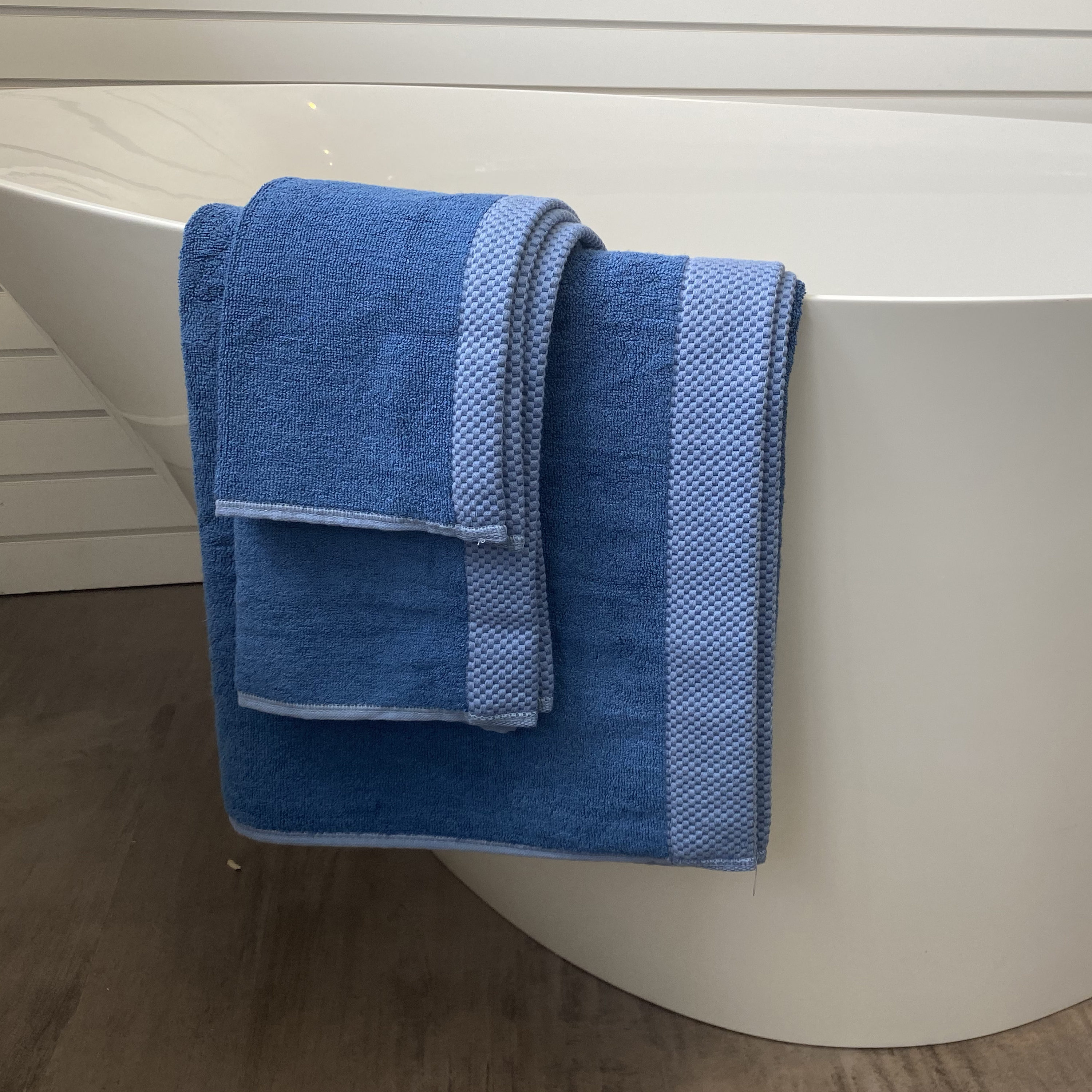BedVoyage 3-Piece Indigo Viscose From Bamboo Quick Dry Bath Towel Set ( Luxury) in the Bathroom Towels department at