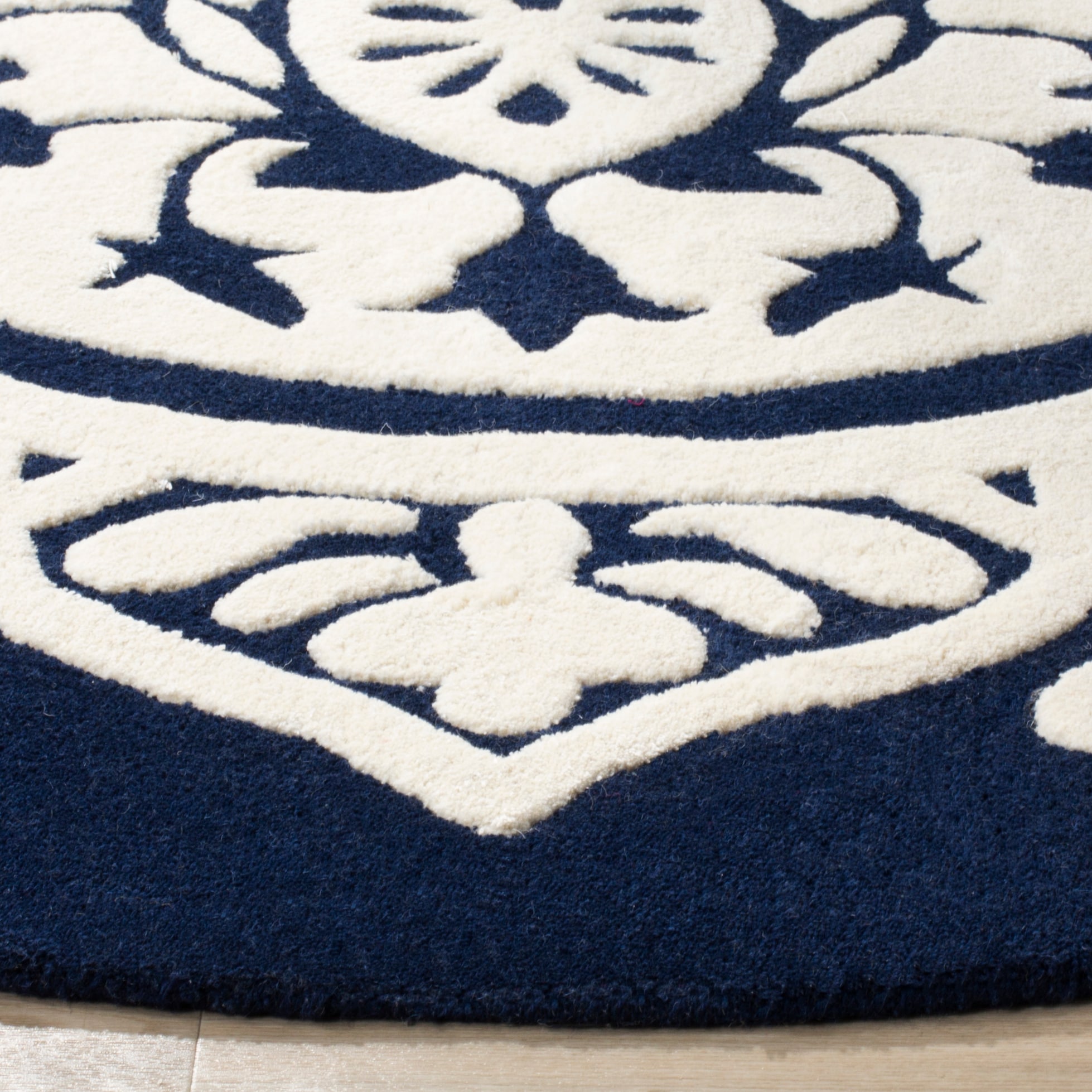 Navy and Ivory Hand-Tufted Wool 4' x 6' Rectangular Rug