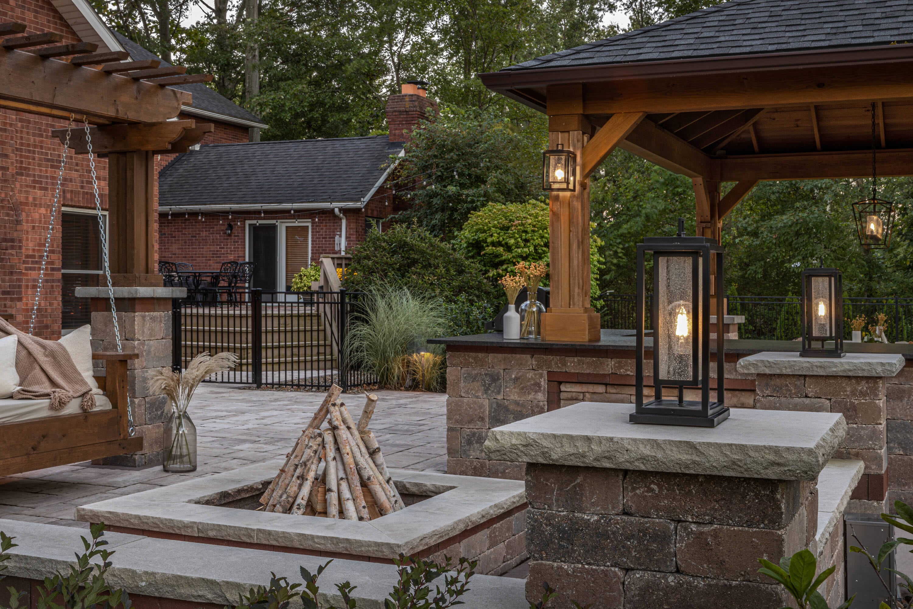 Hinkley 1000BK-LL Outdoor-Wall-Lighting - View #4