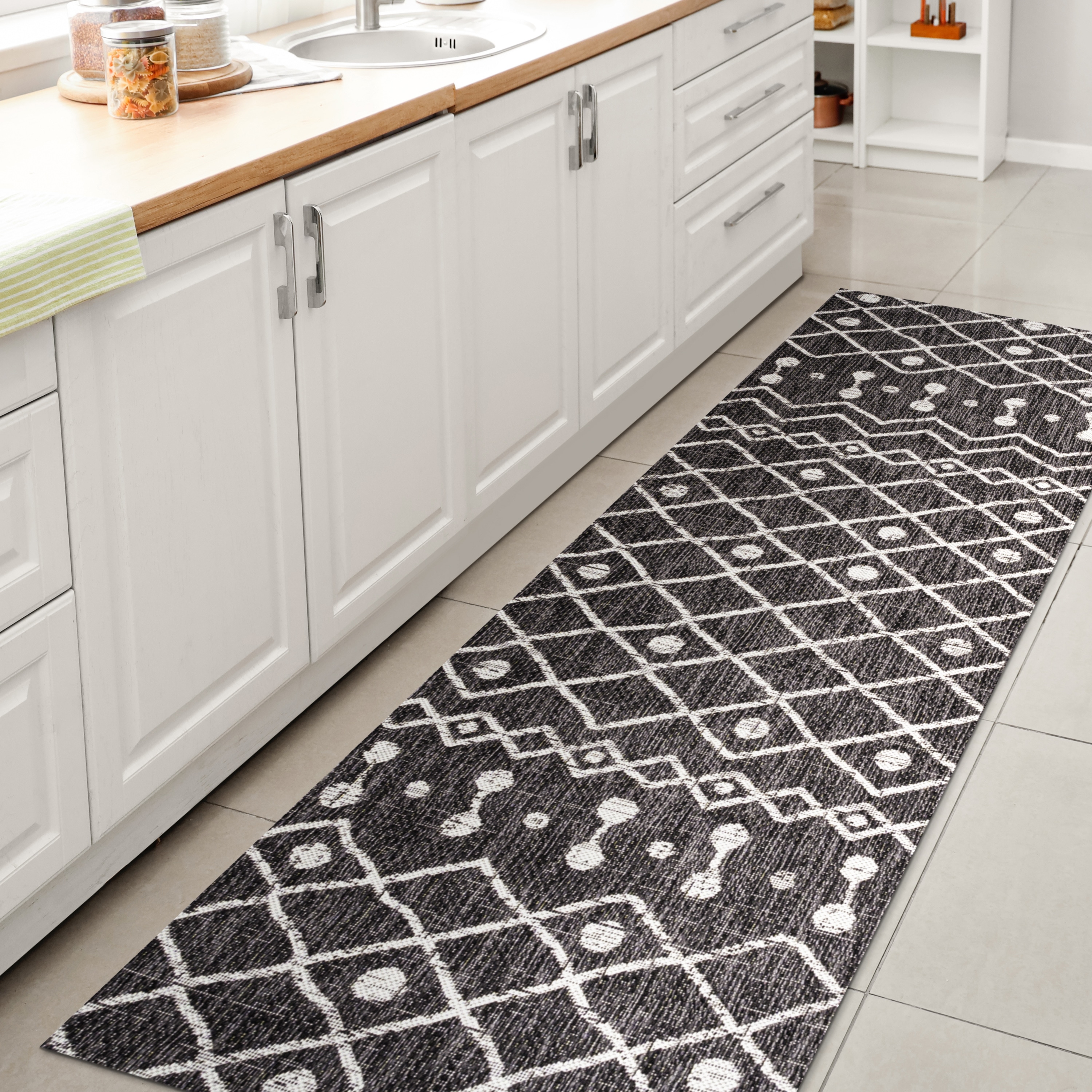Black and Ivory Geometric Bohemian Indoor/Outdoor Rug