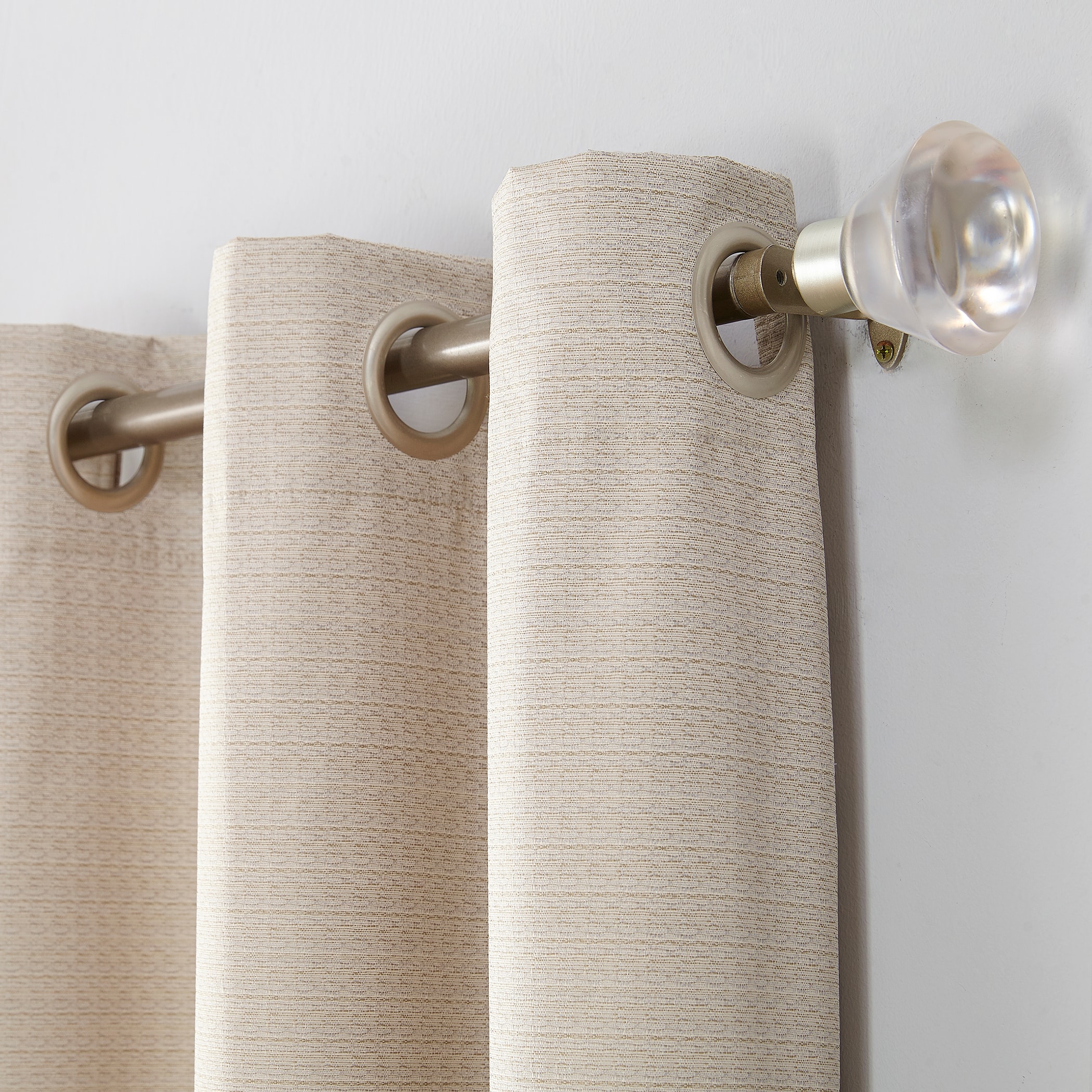 Sun Zero 84-in Linen Room Darkening Thermal Lined Grommet Single ...