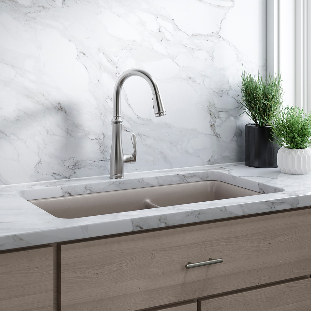 KOHLER 560-VS Bellera Vibrant Stainless Single Handle Deck-mount Pull-down Kitchen Faucet with Sprayer ( Deck Plate Included )