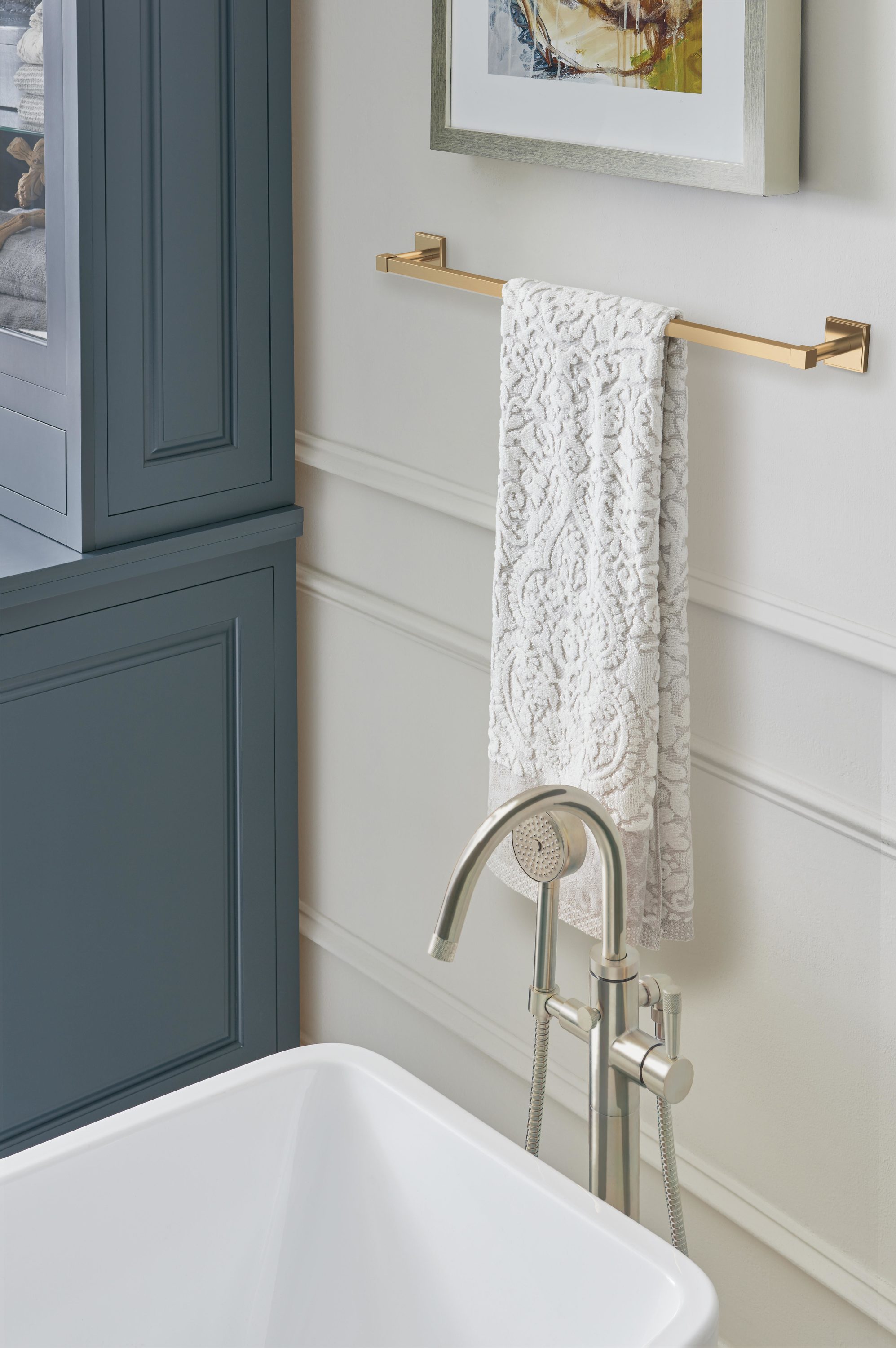 Champagne Bronze 24-Inch Wall Mounted Towel Bar