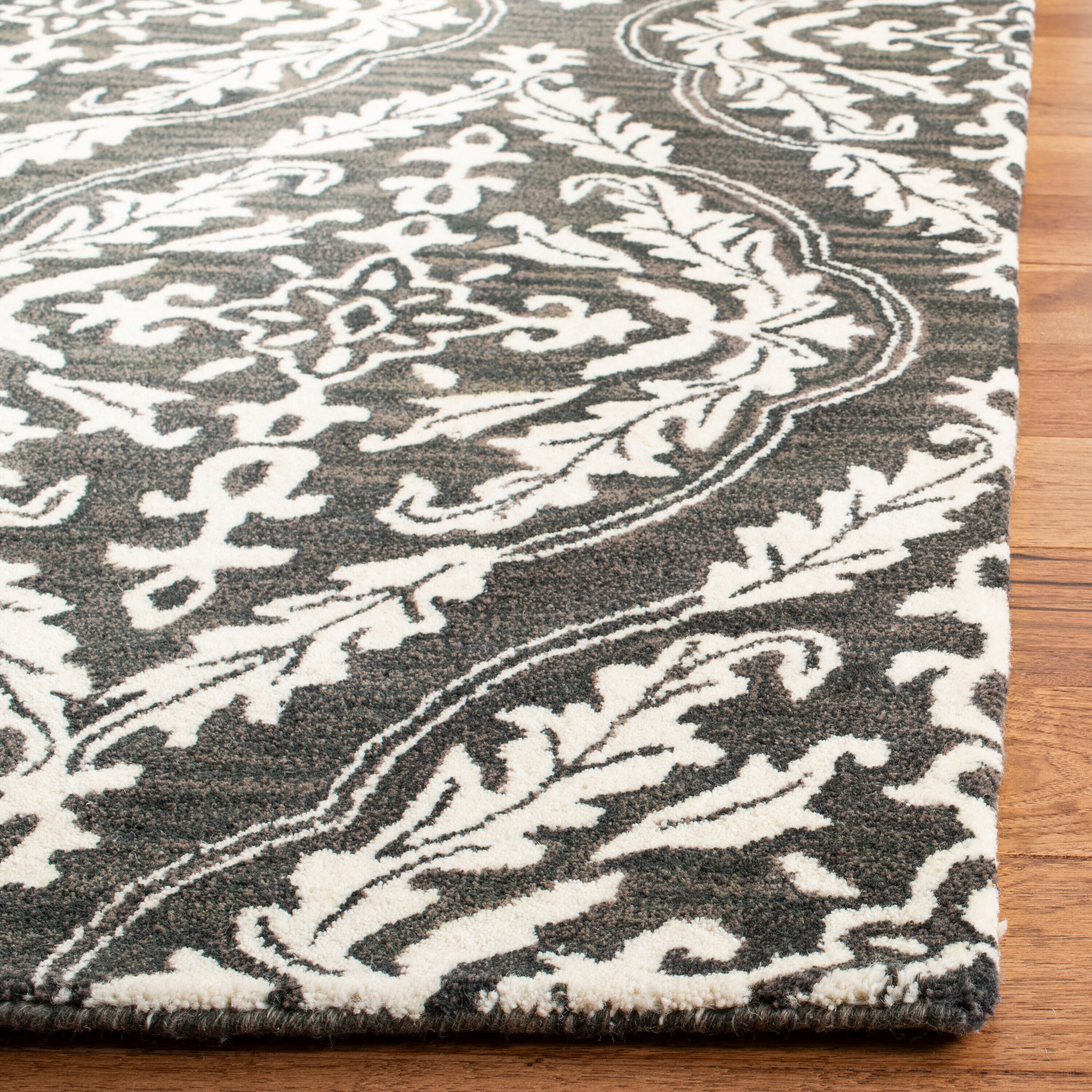 Safavieh BLM602H-28 rugs - View #4