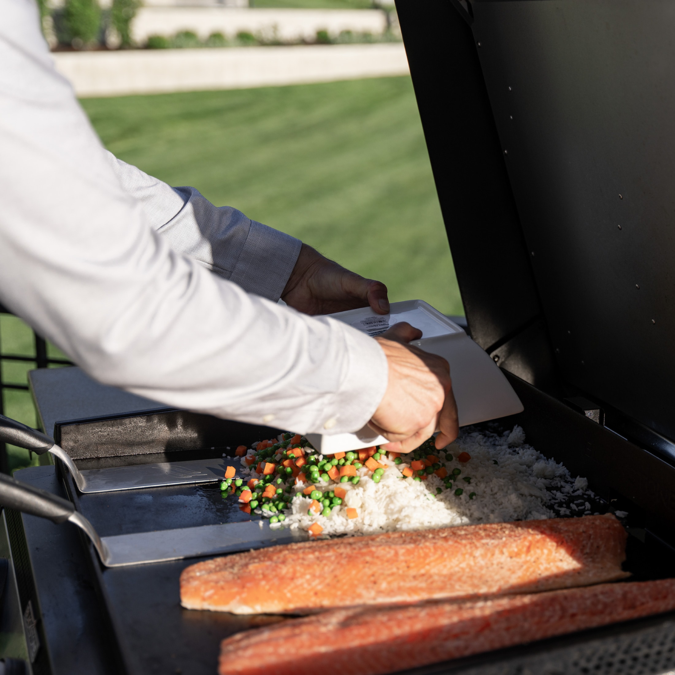 Blackstone 6301 Builtin-Gas-Grills - View #9