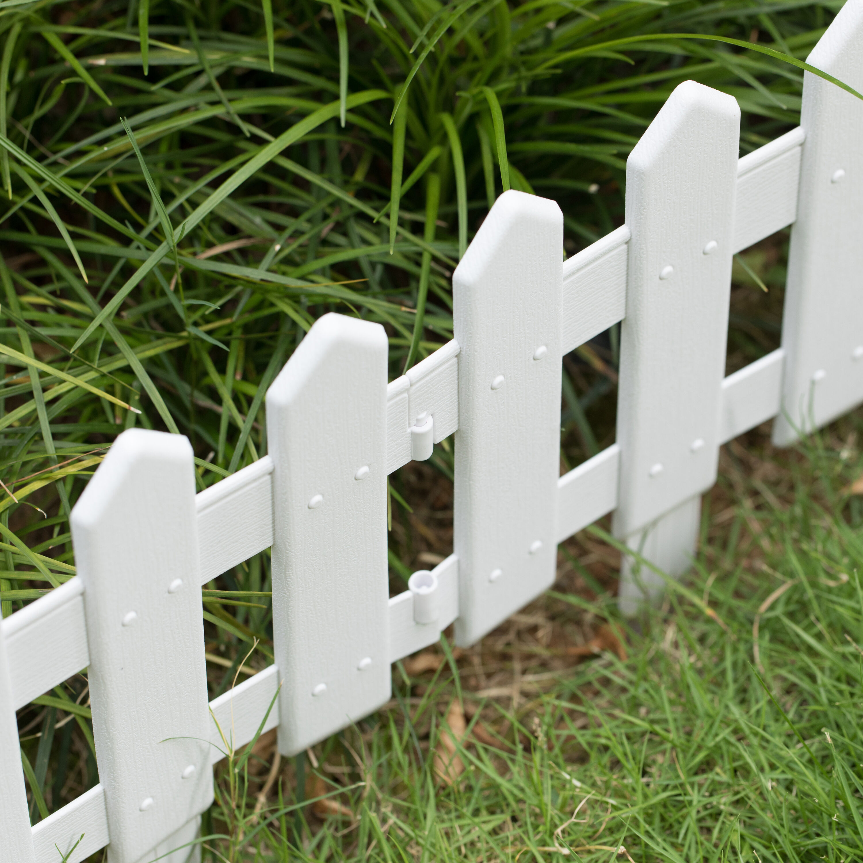 Gardenised Lawn Picket Fence in the Garden Fencing department at Lowes.com