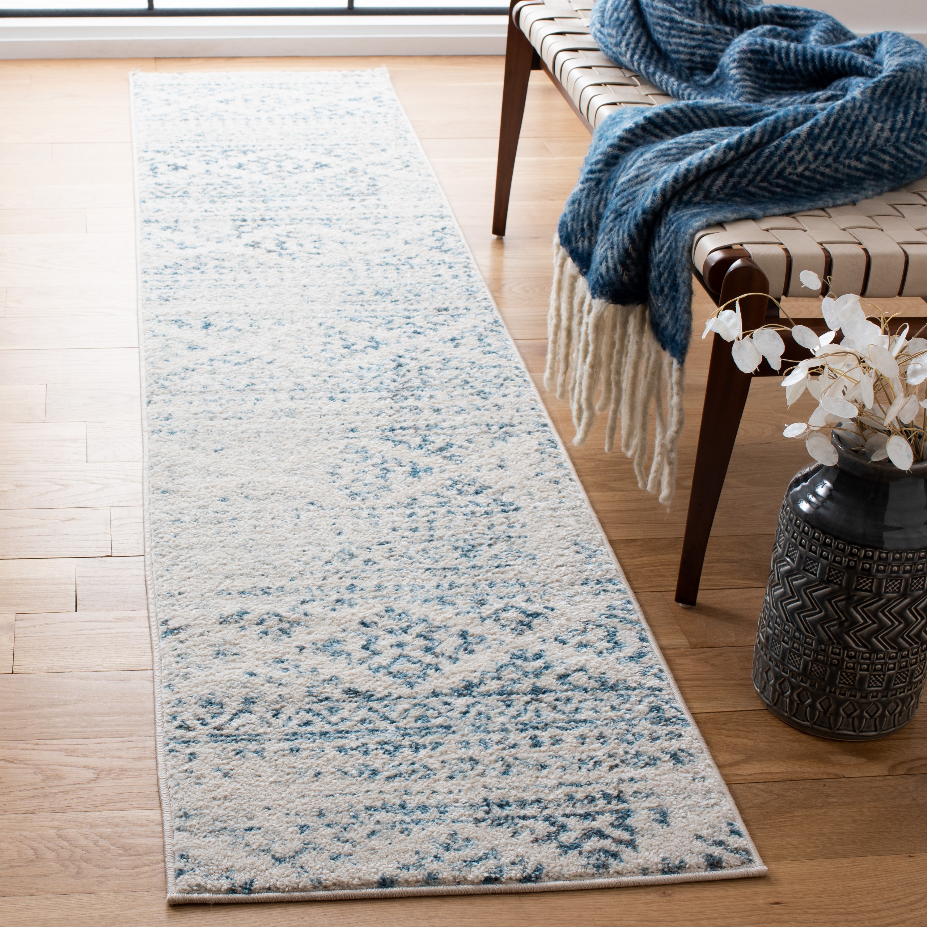 Safavieh TUL272E-27 Tulum Cibola 2 x 7 (ft) Loomed Polypropylene Ivory/Turquoise Rectangular Indoor Distressed/Overdyed Bohemian/Eclectic Runner rug