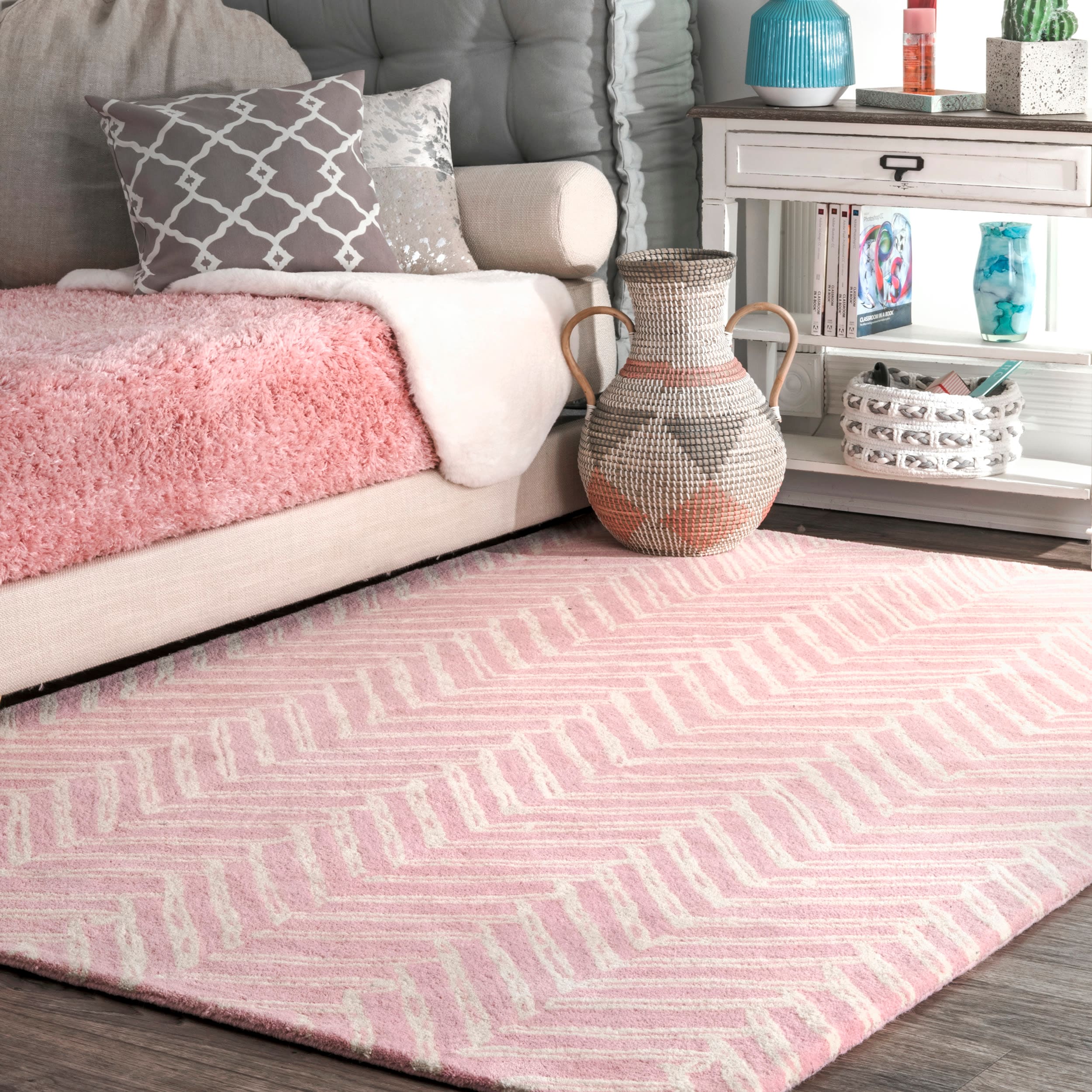 nuLOOM MTVS39C-76096 8 x 10 (ft) Tufted Wool Pink Rectangular Indoor Chevron Area rug