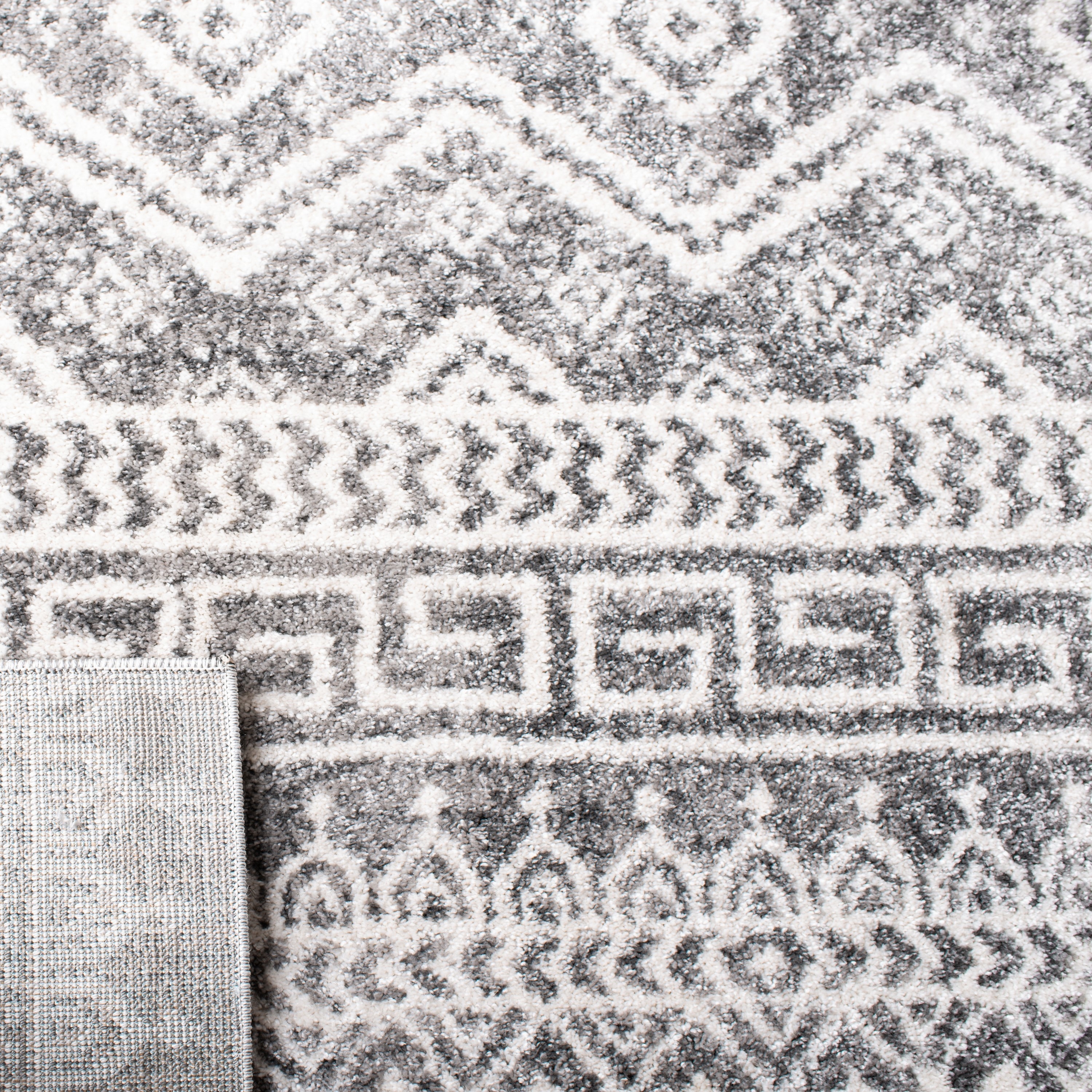 Safavieh TUN737Z-4 rugs - View #6