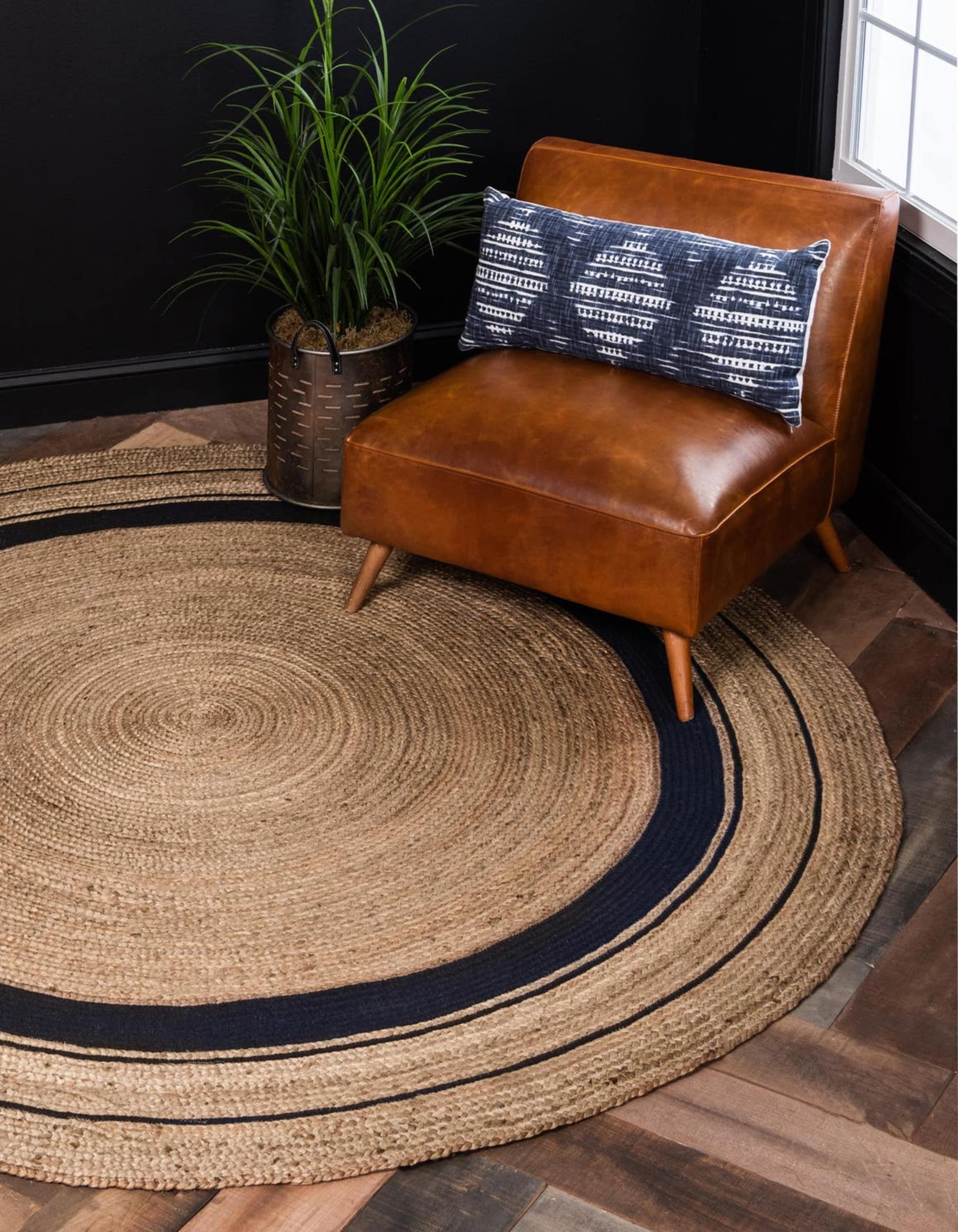 Unique Loom 3142891 Braided Jute 8 x 8 (ft) Braided Jute Natural and Navy Blue Round Indoor Border Area rug