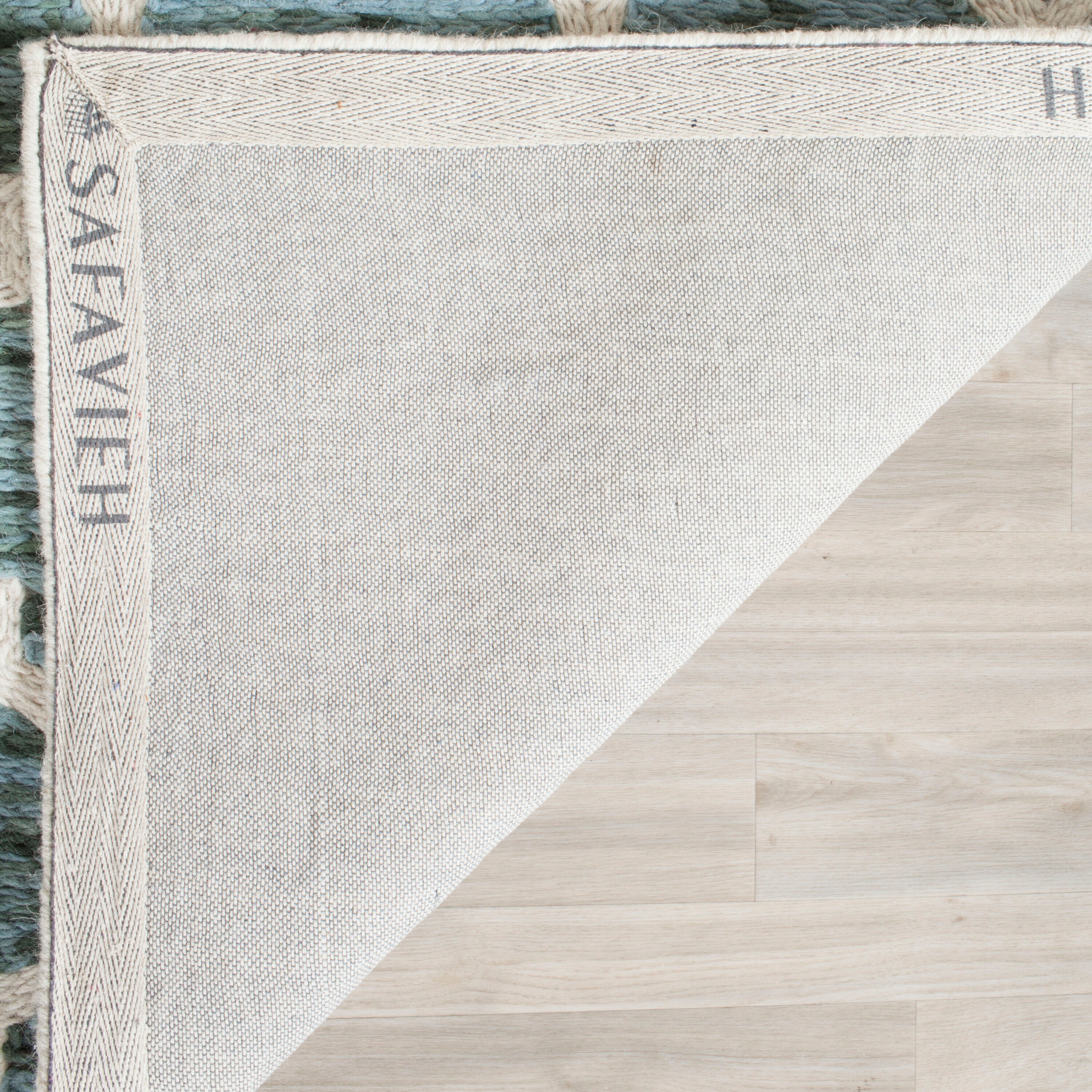 Safavieh HIM121C-8 rugs - View #3