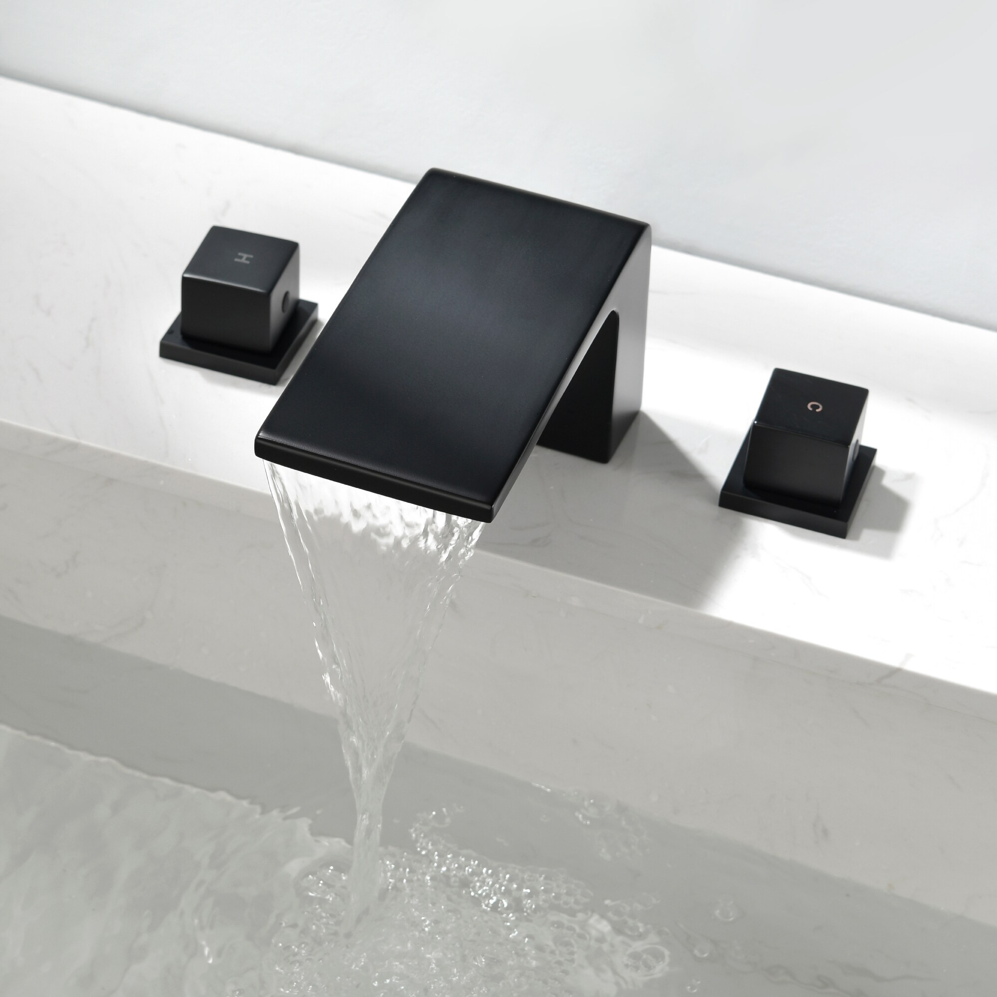 WELLFOR Widespread bath faucet Matte Black 2-handle Widespread ...