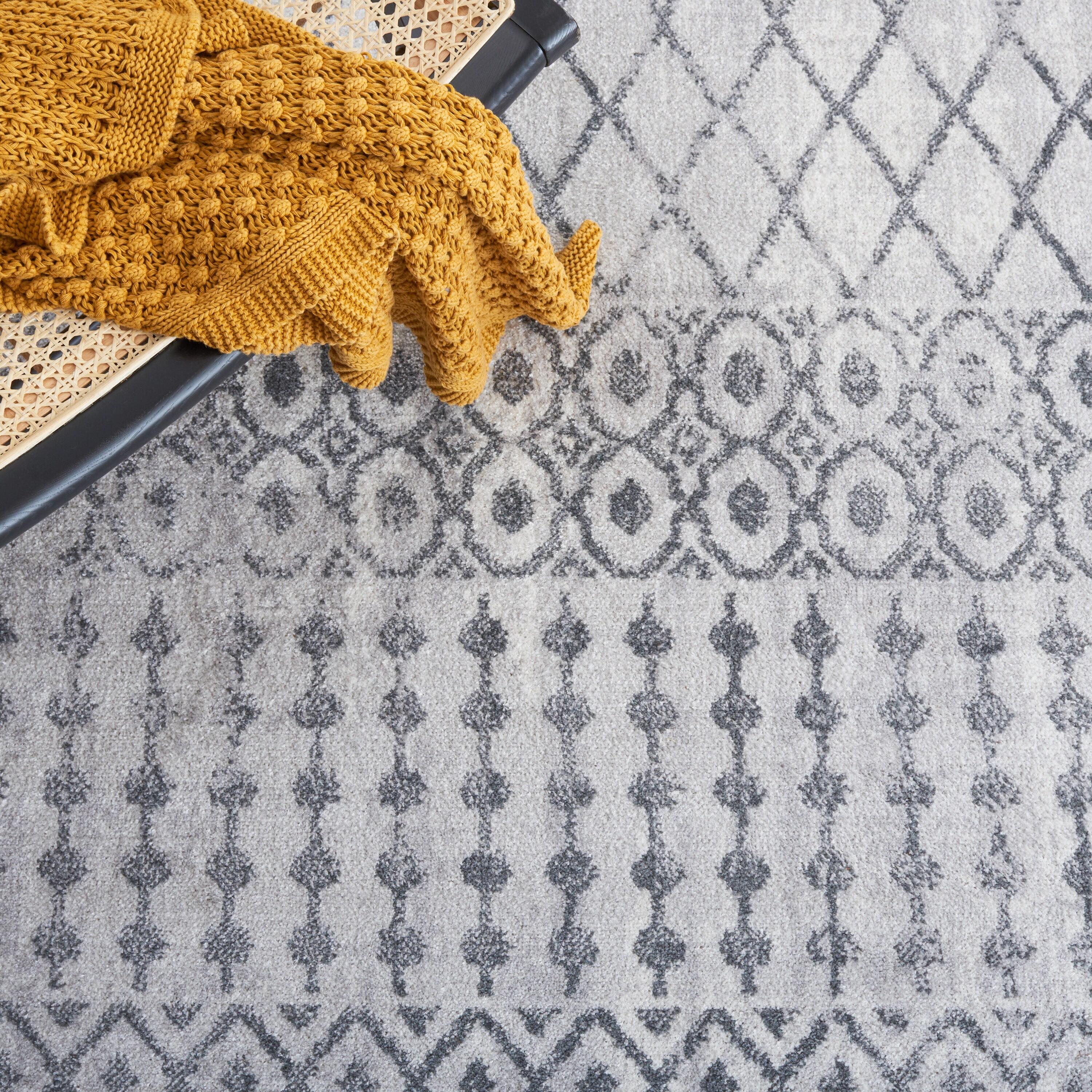 Safavieh TOS656A-7SQ rugs - View #6