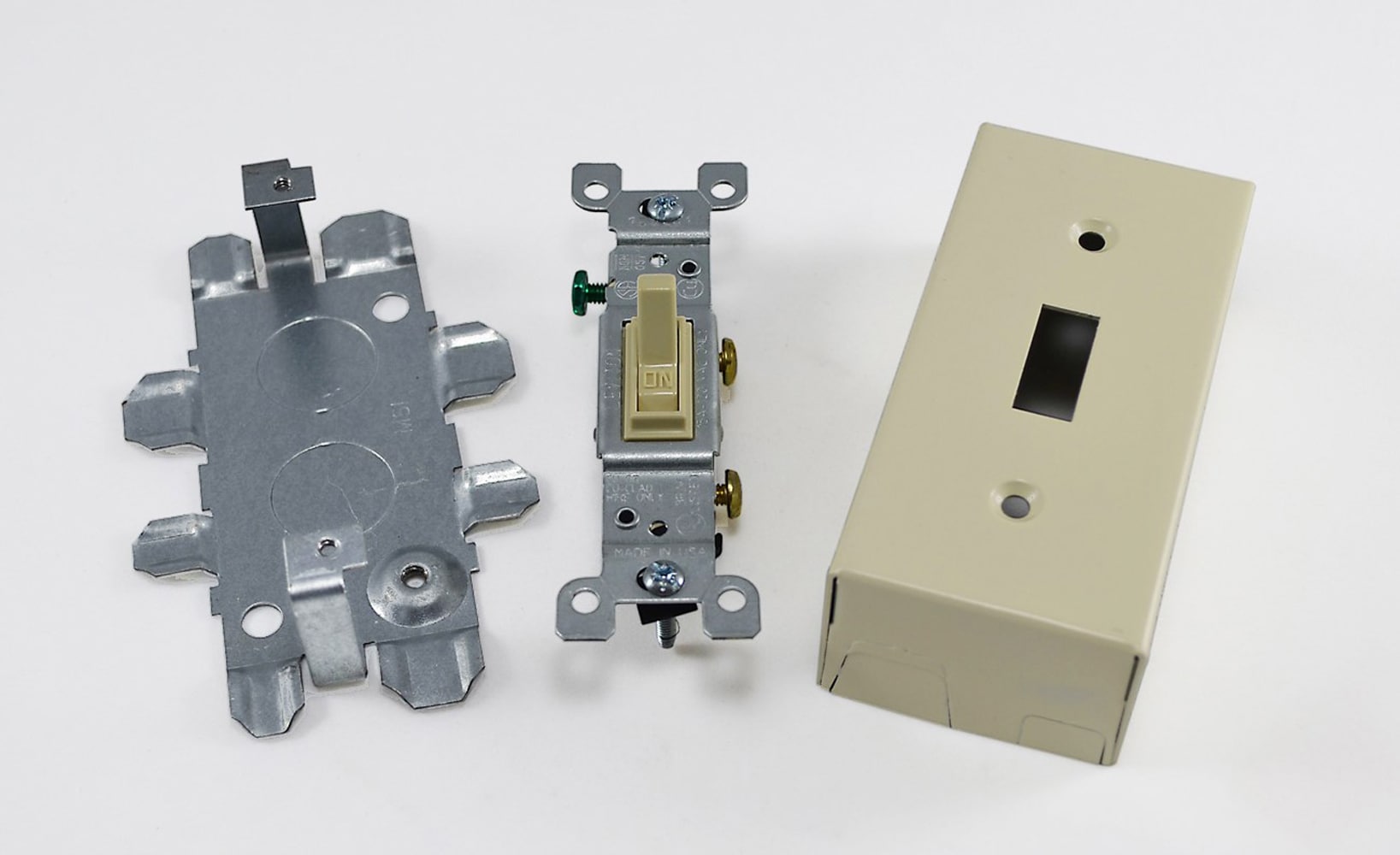 MonoSystems SM57240 SnapMark 2 -Piece Ivory Raceway electrical box