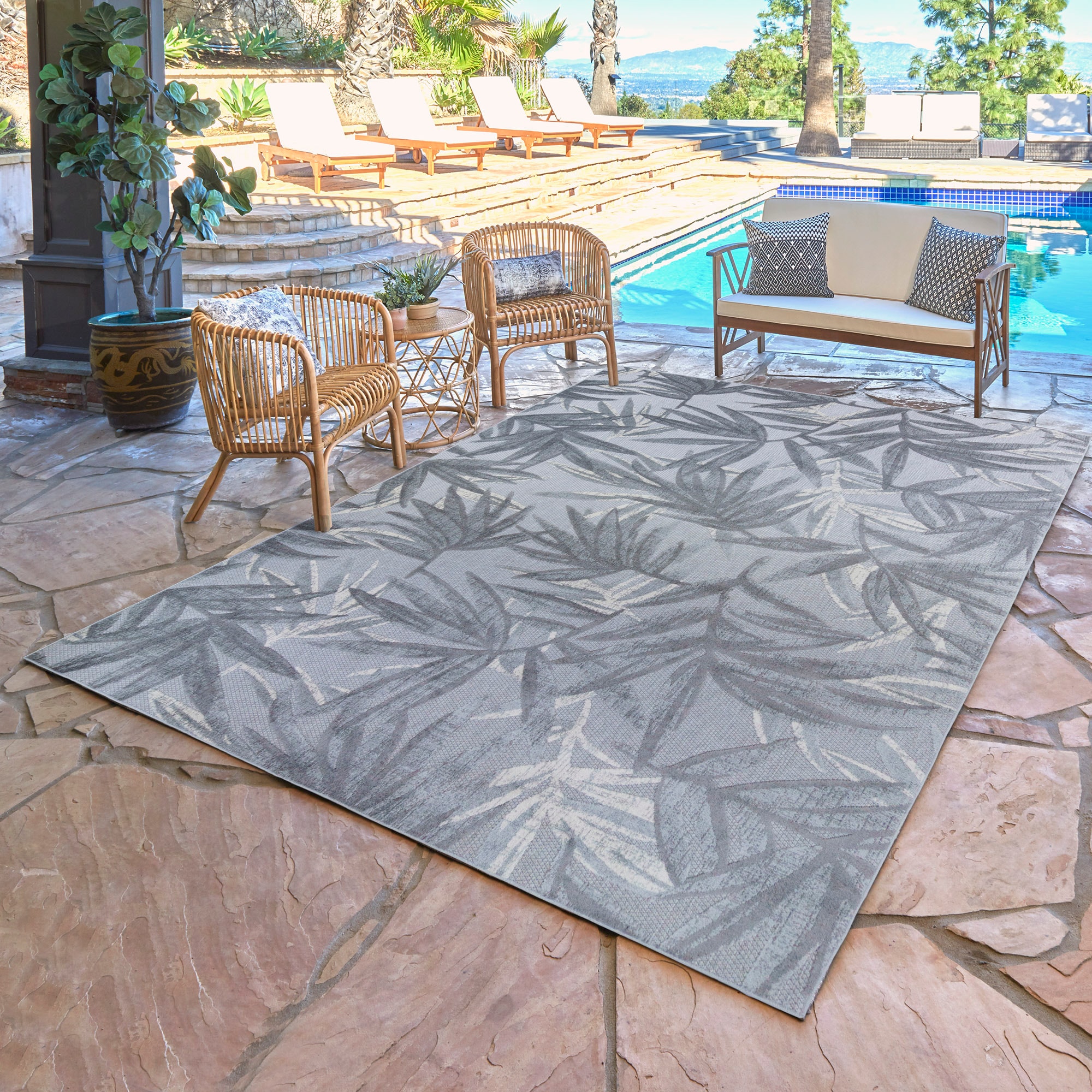 GERTMENIAN 46276 Elements 6 x 9 (ft) Polypropylene Gray Rectangular Indoor/Outdoor Floral/Botanical Tropical Area rug
