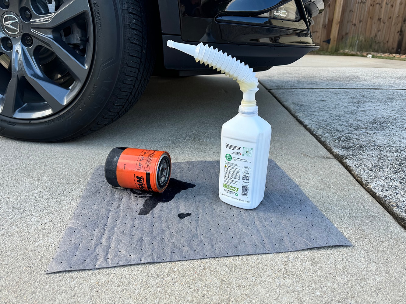  DZ-M-010 10-Pack 0.83-lb Spill Absorbent Pad