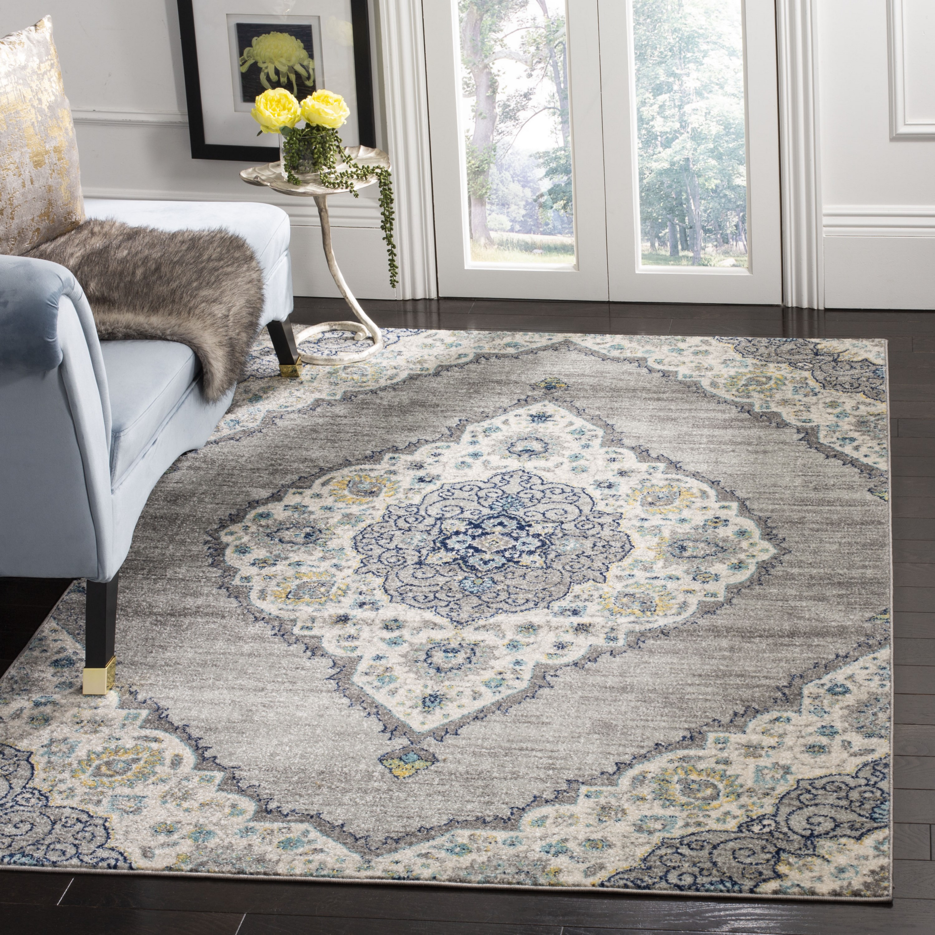 Safavieh MAD153F-7SQ Madison Suzian 7 x 7 (ft) Loomed Polypropylene Light Gray/Blue Square Indoor Distressed/Overdyed Vintage Area rug