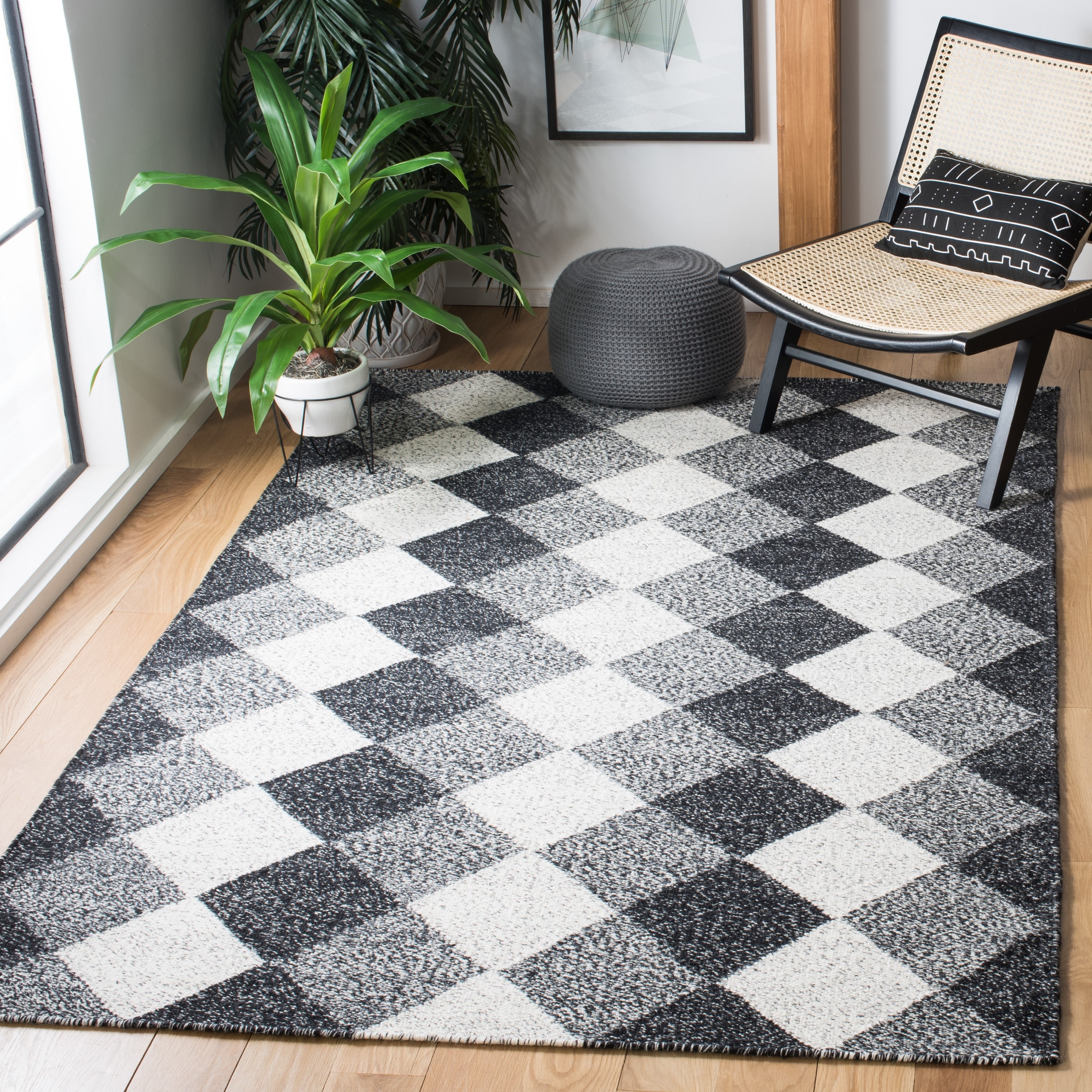 Handwoven Black and Ivory Wool Kilim Area Rug, 3' x 5'