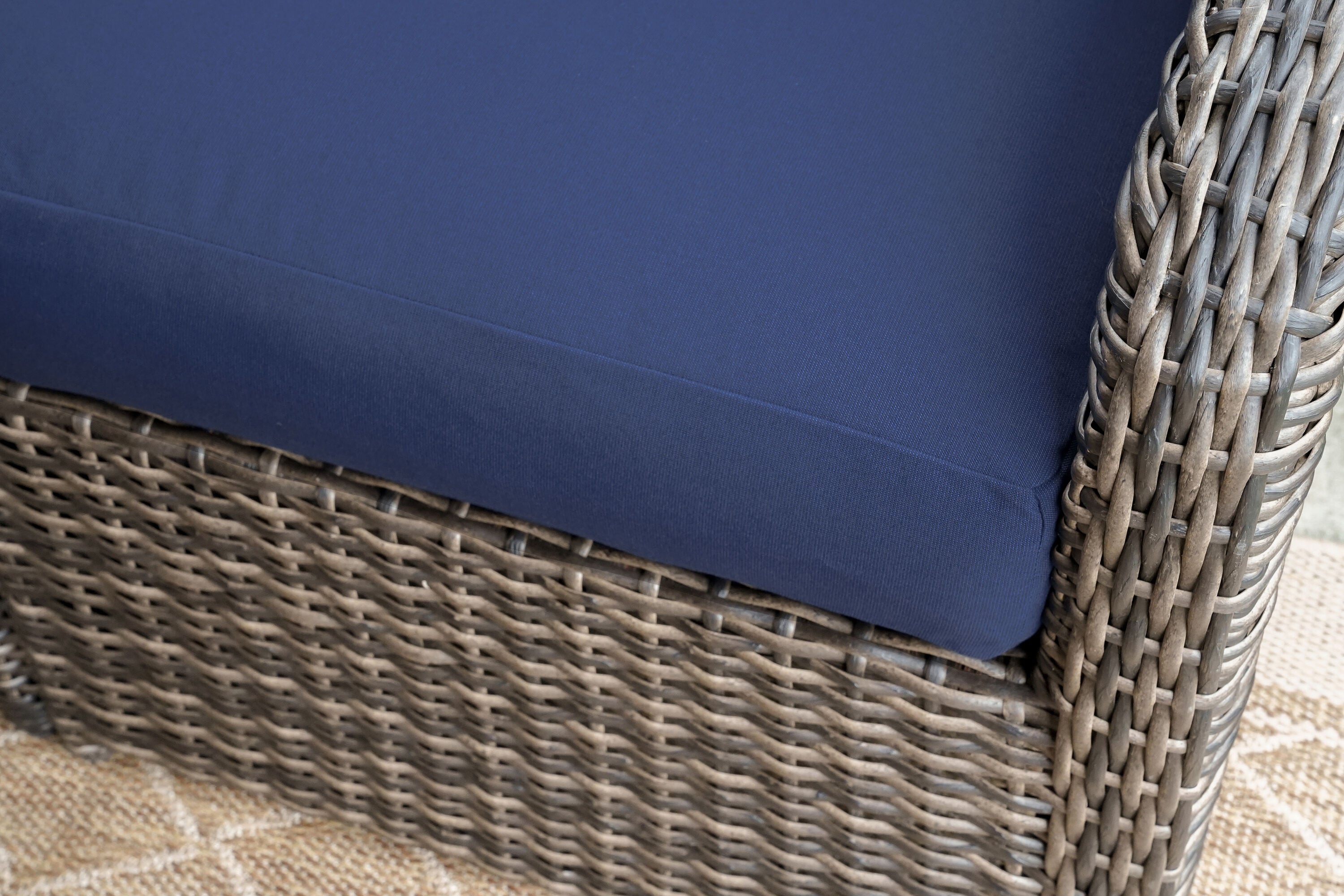 Leisure Made 779665-NVY Patio-Sofas-Daybeds - View #2