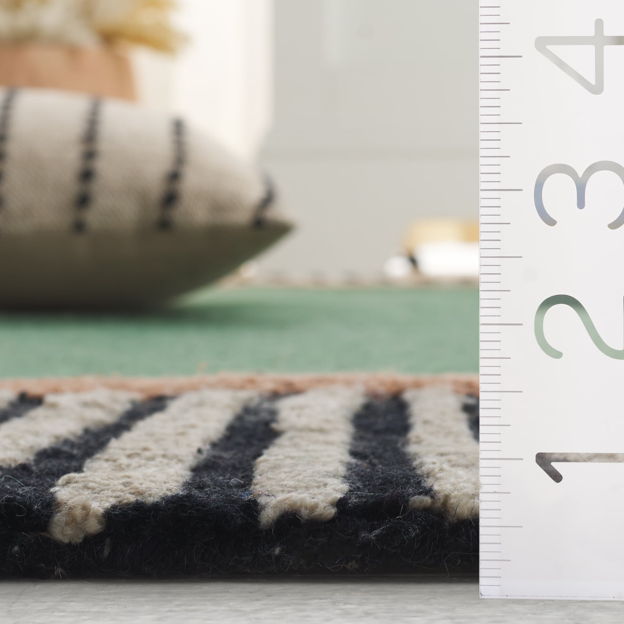 Safavieh FTV107Y-6OV rugs - View #5