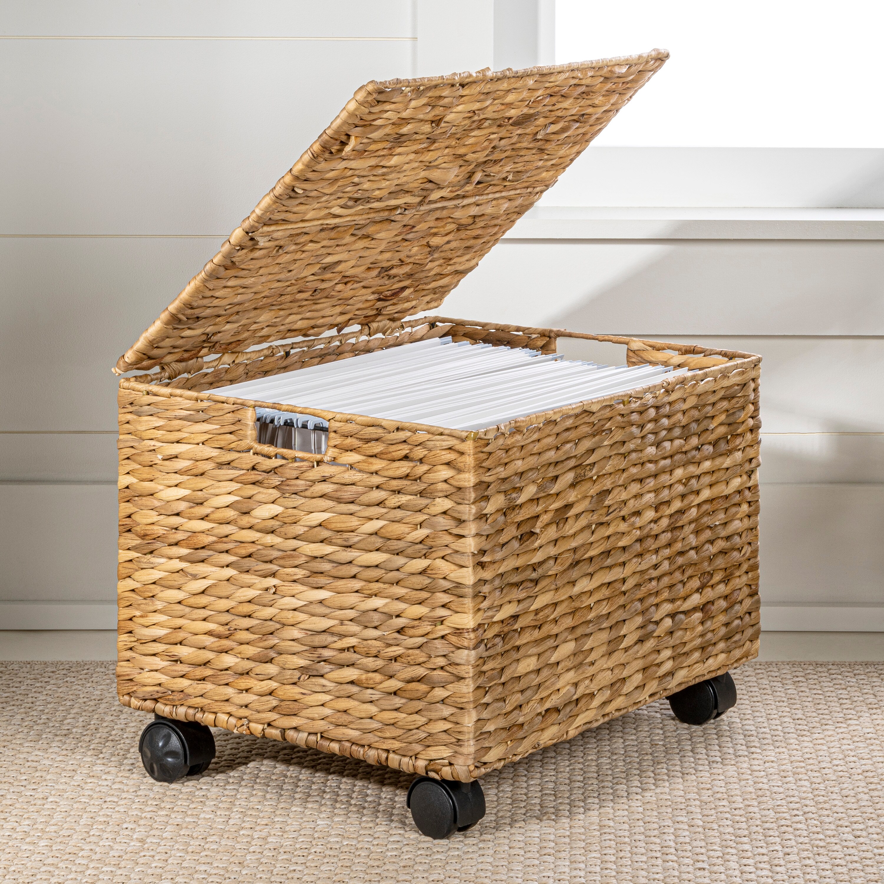 happimess BSK2005A Ashton Farmhouse Handwoven Filing 360 Degree Lockable Wheels ( 18.11-in W x 14.17-in H x 14.96-in D ) Natural Water hyacinth Basket