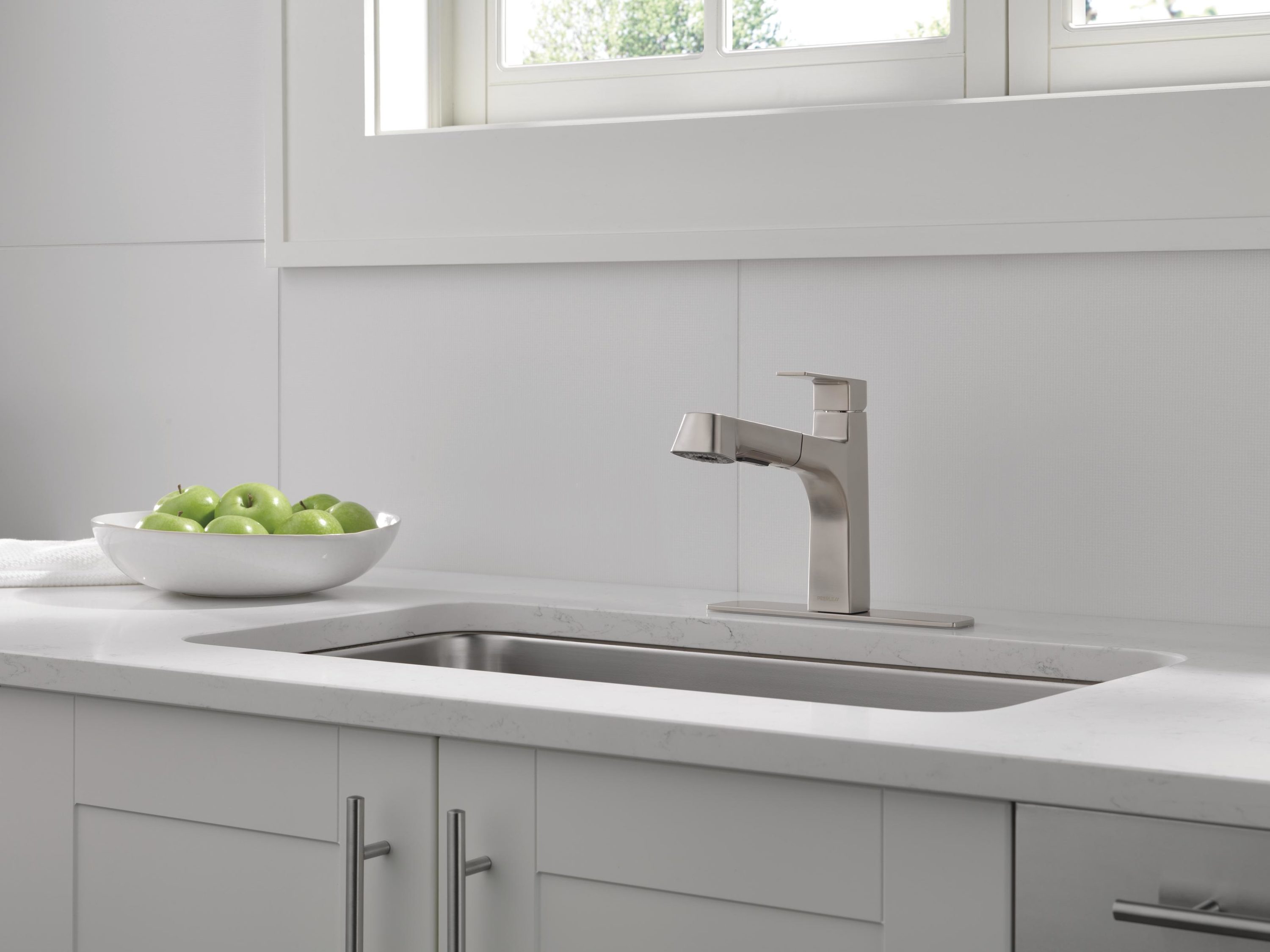 Peerless Xander Stainless 2-handle Pull-out Kitchen Faucet