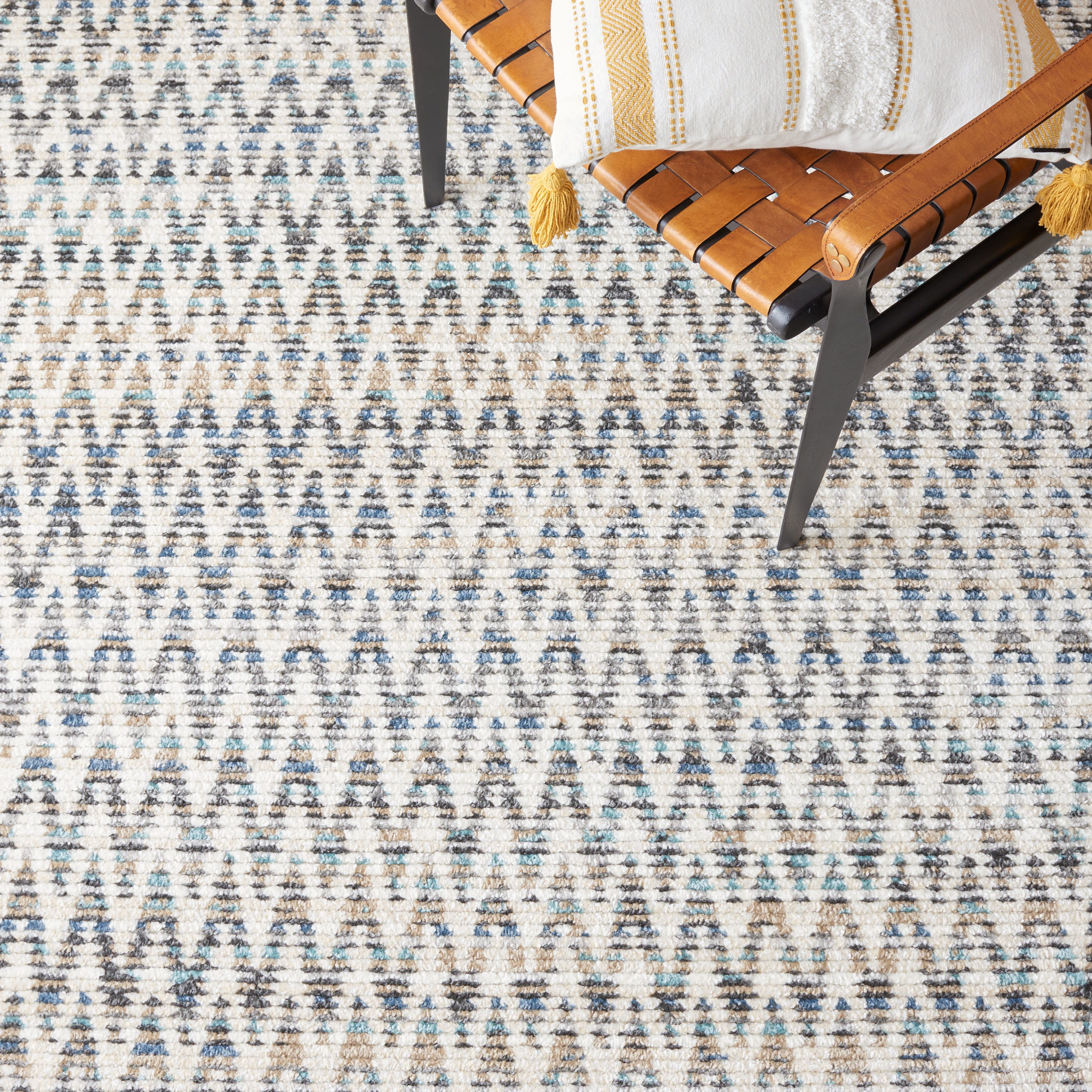 Ivory Easy-Care Synthetic Reversible Area Rug 54x16 Inches