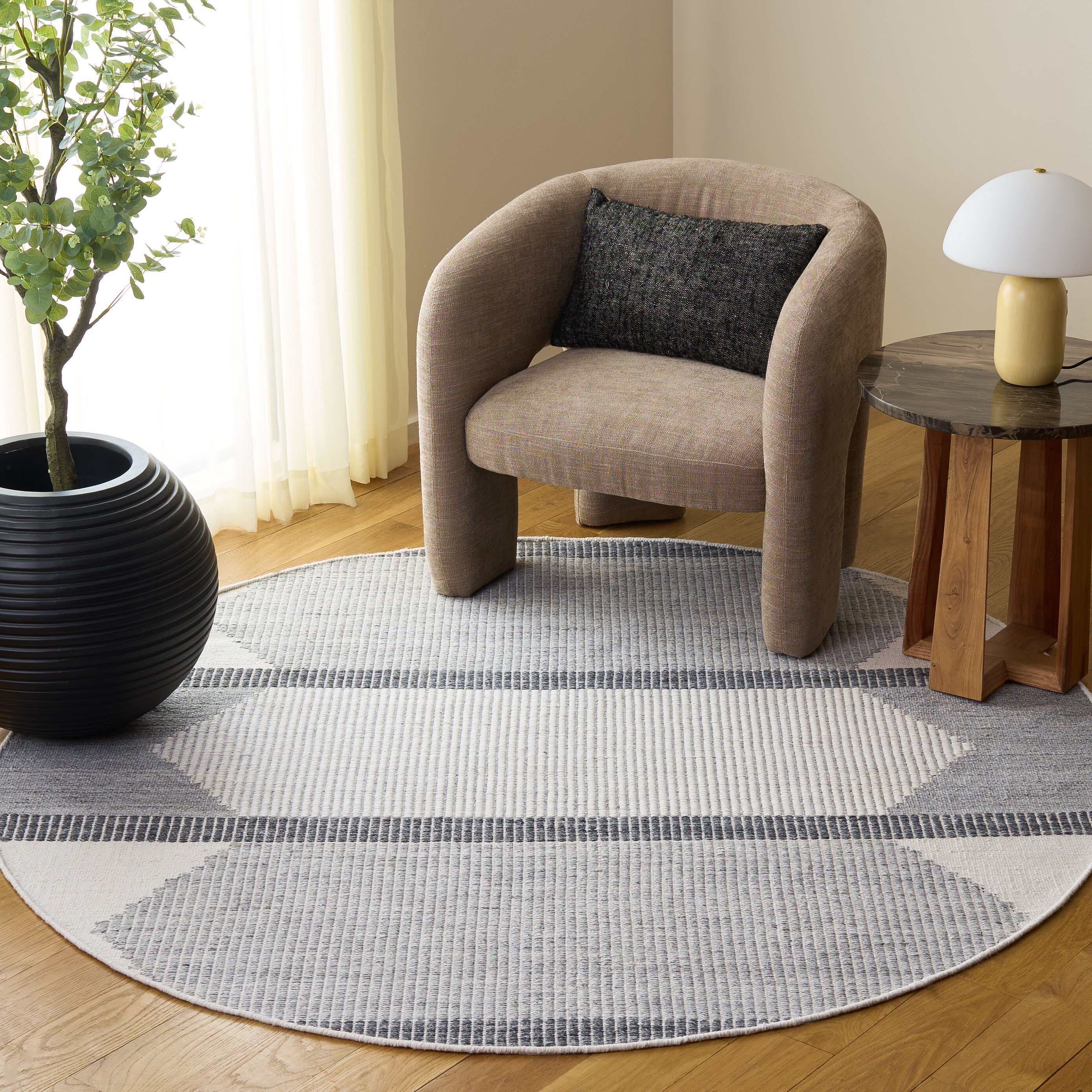 Safavieh KLM440F-6R rugs - View #2